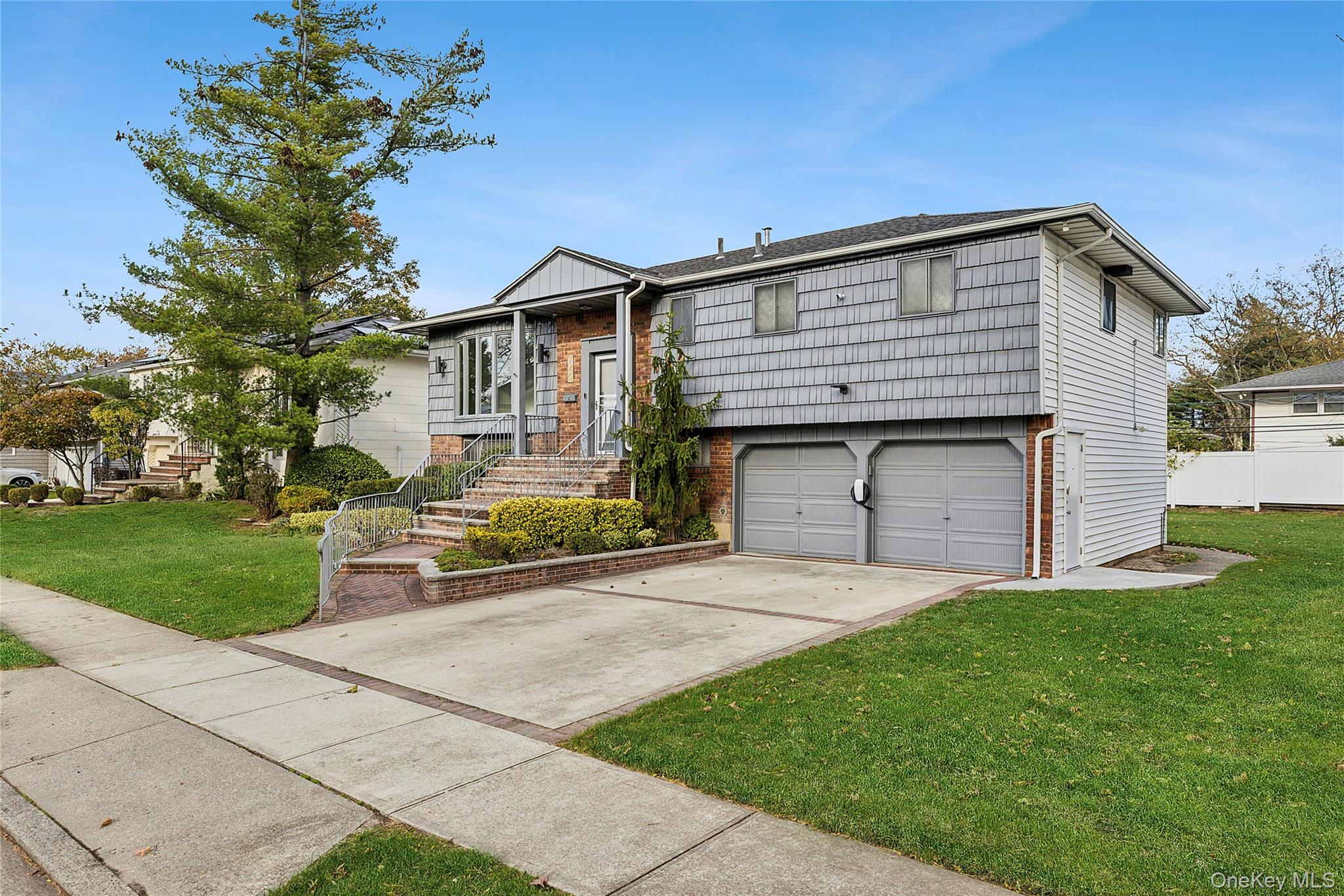 #2 photo, 740 Eagle Drive, Valley Stream , NY 11581