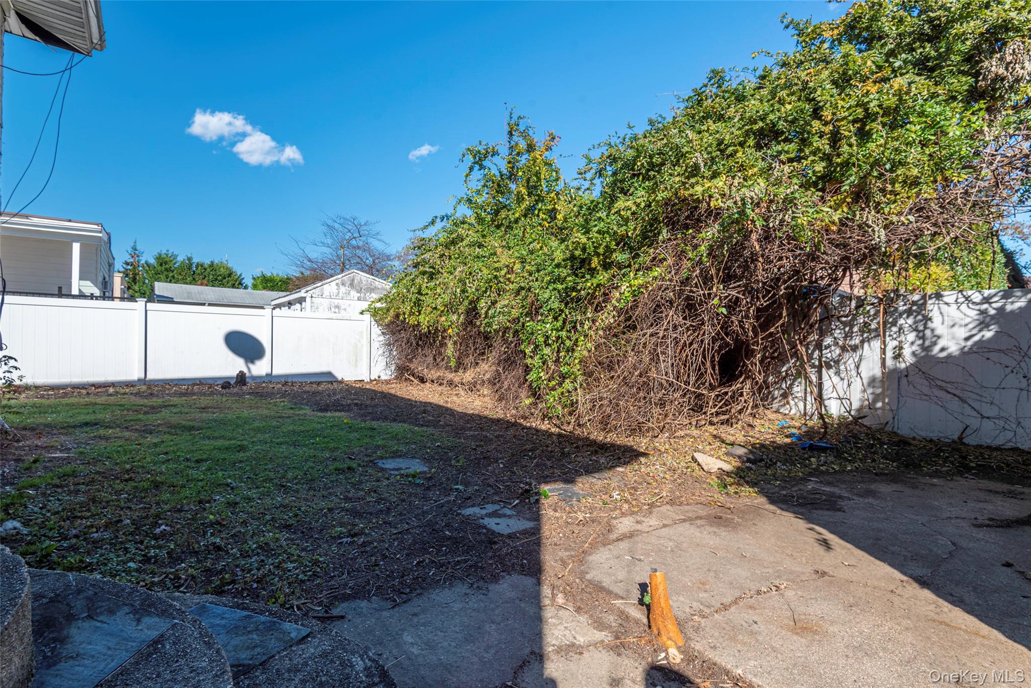 #15 photo, 43 Wynsum Avenue, Merrick , NY 11566