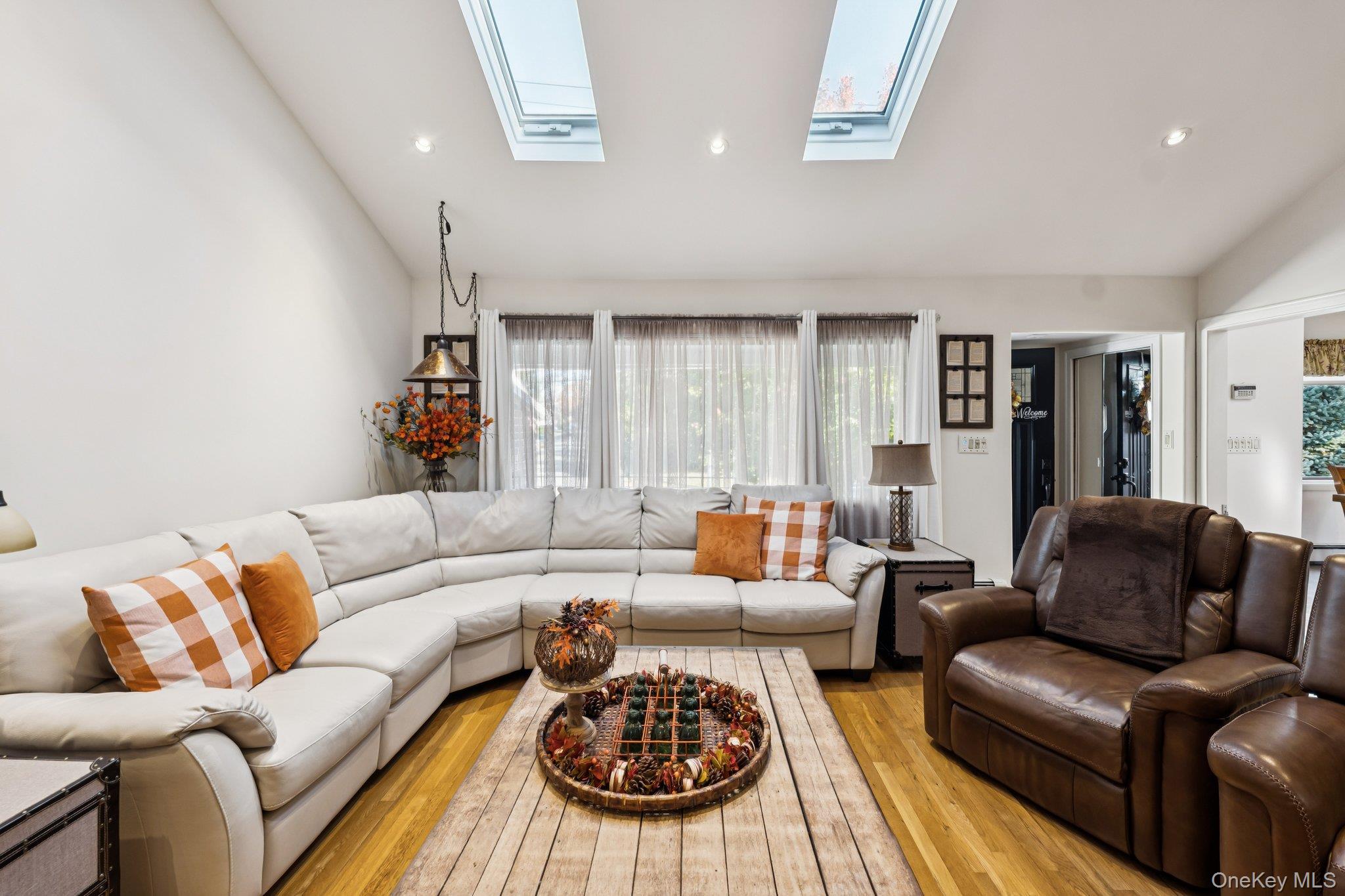 #7 photo, 4060 Clark Street, Seaford , NY 11783