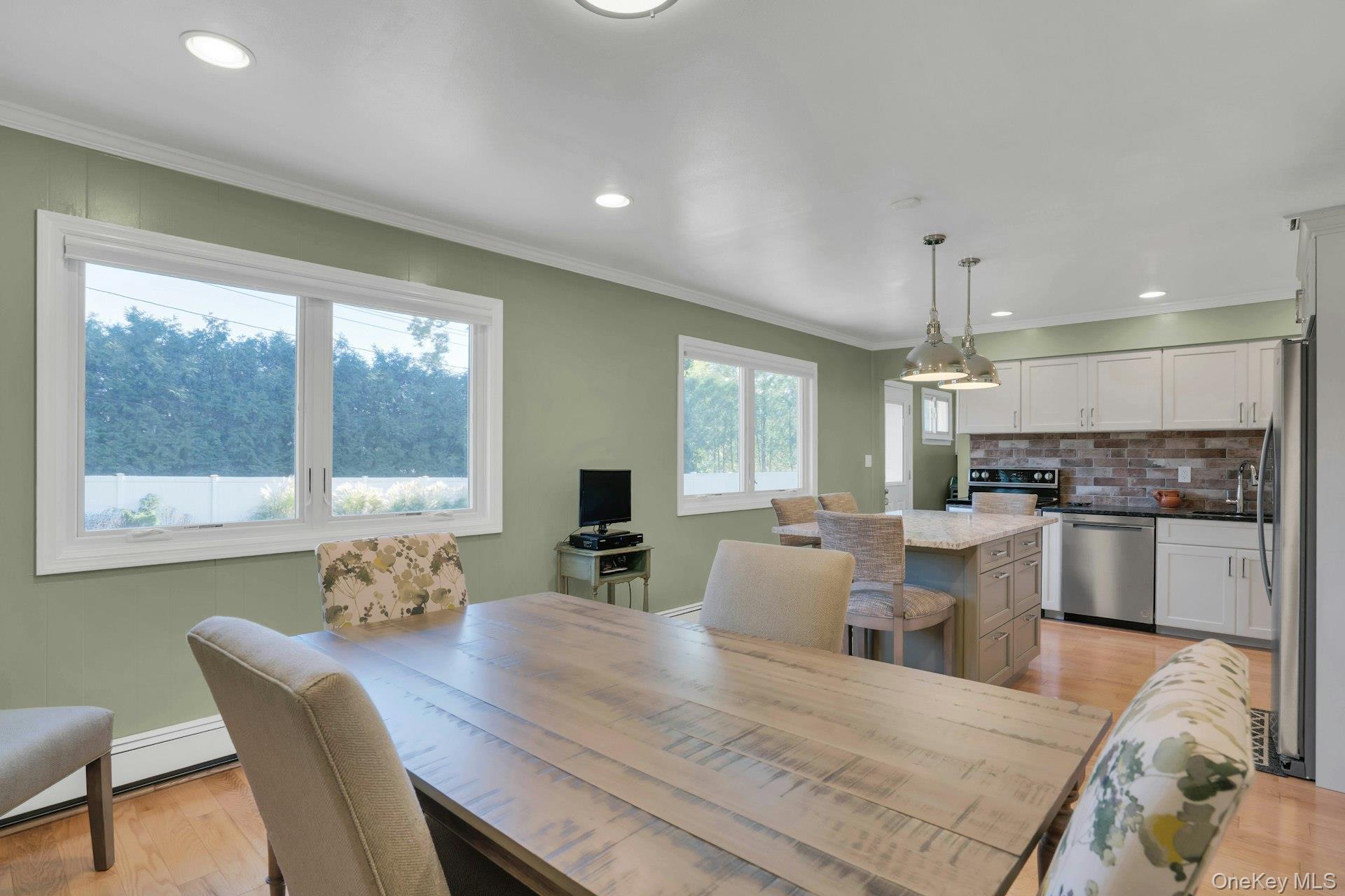 #13 photo, 15 Empire Court, Commack , NY 11725