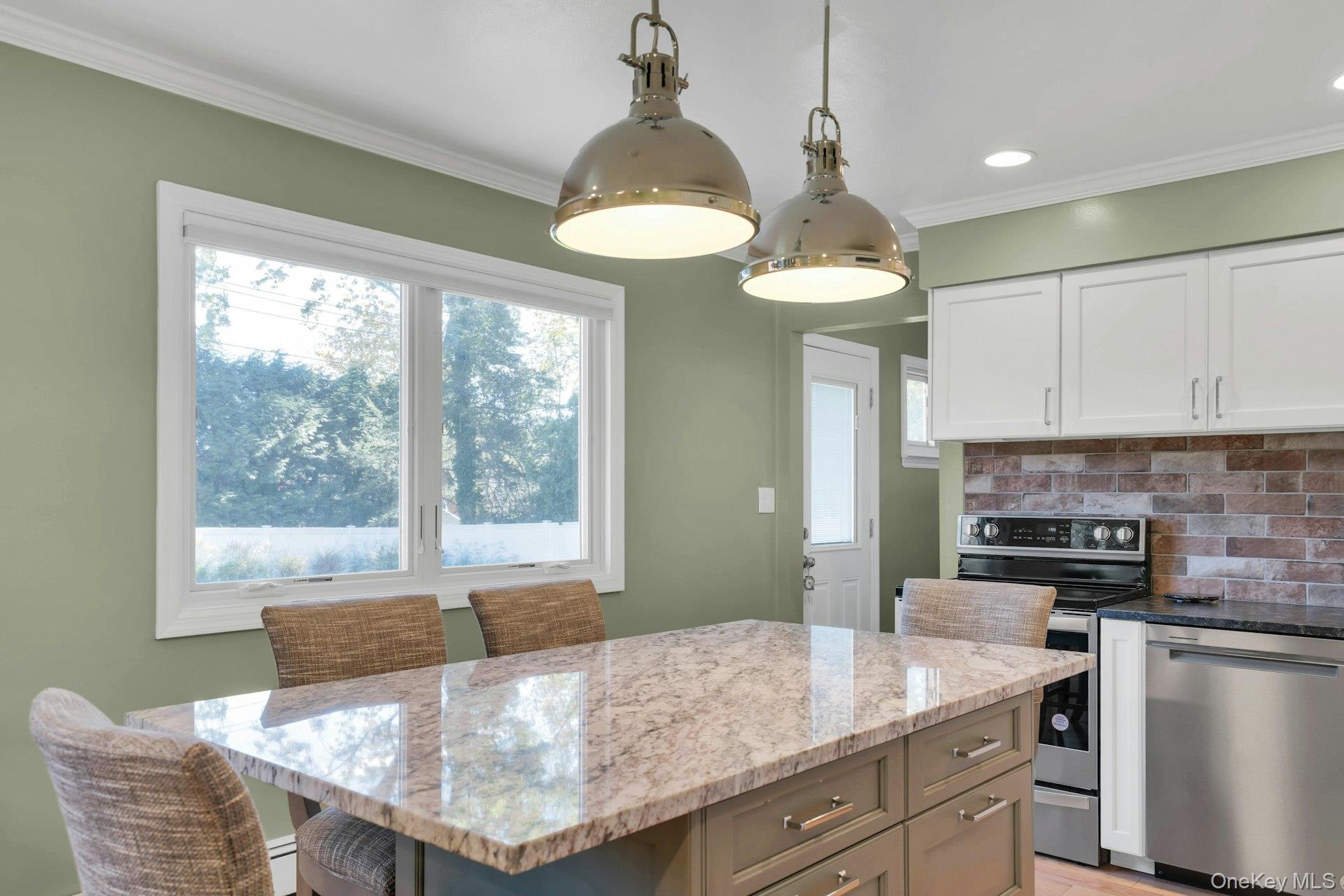 #15 photo, 15 Empire Court, Commack , NY 11725