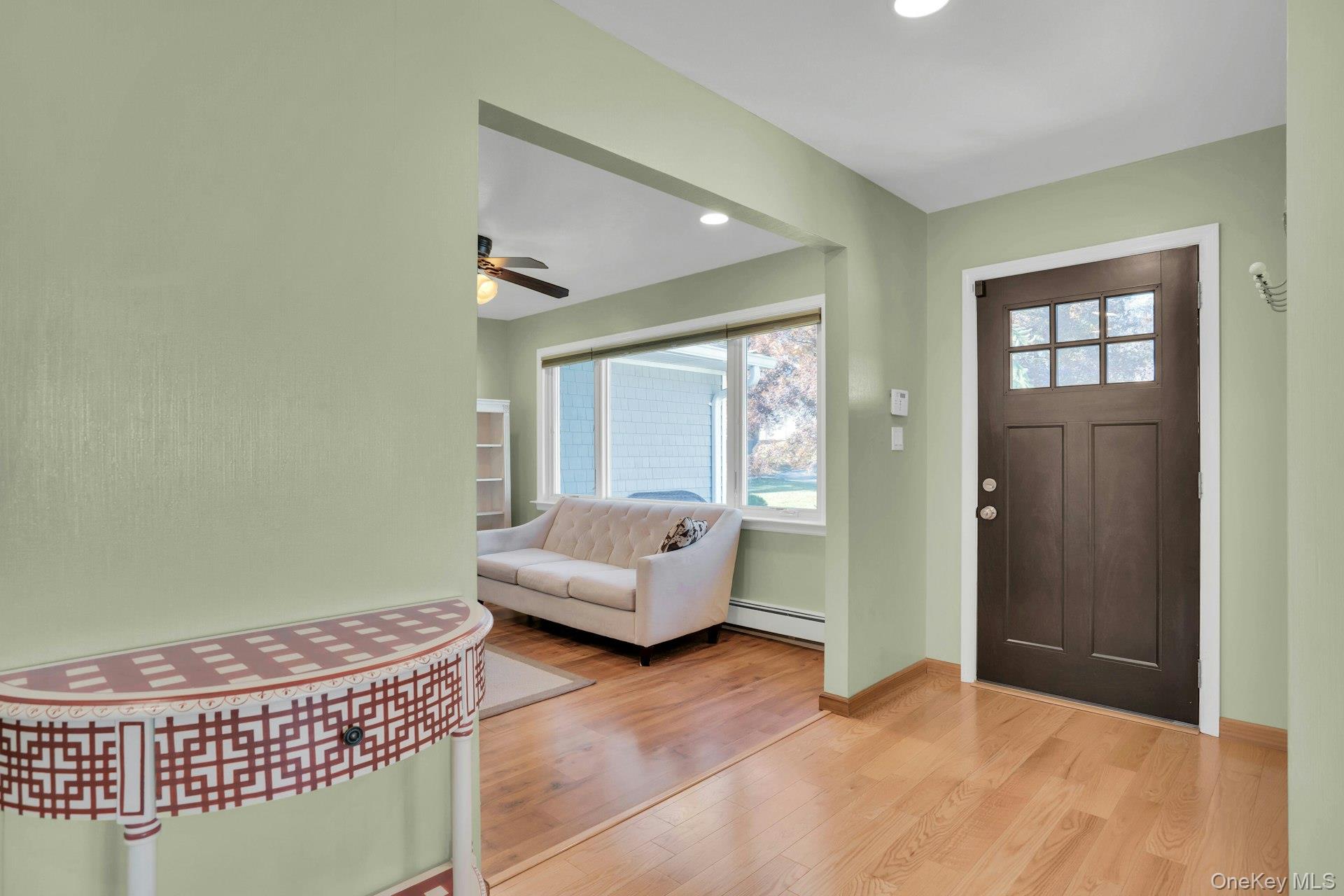 #4 photo, 15 Empire Court, Commack , NY 11725