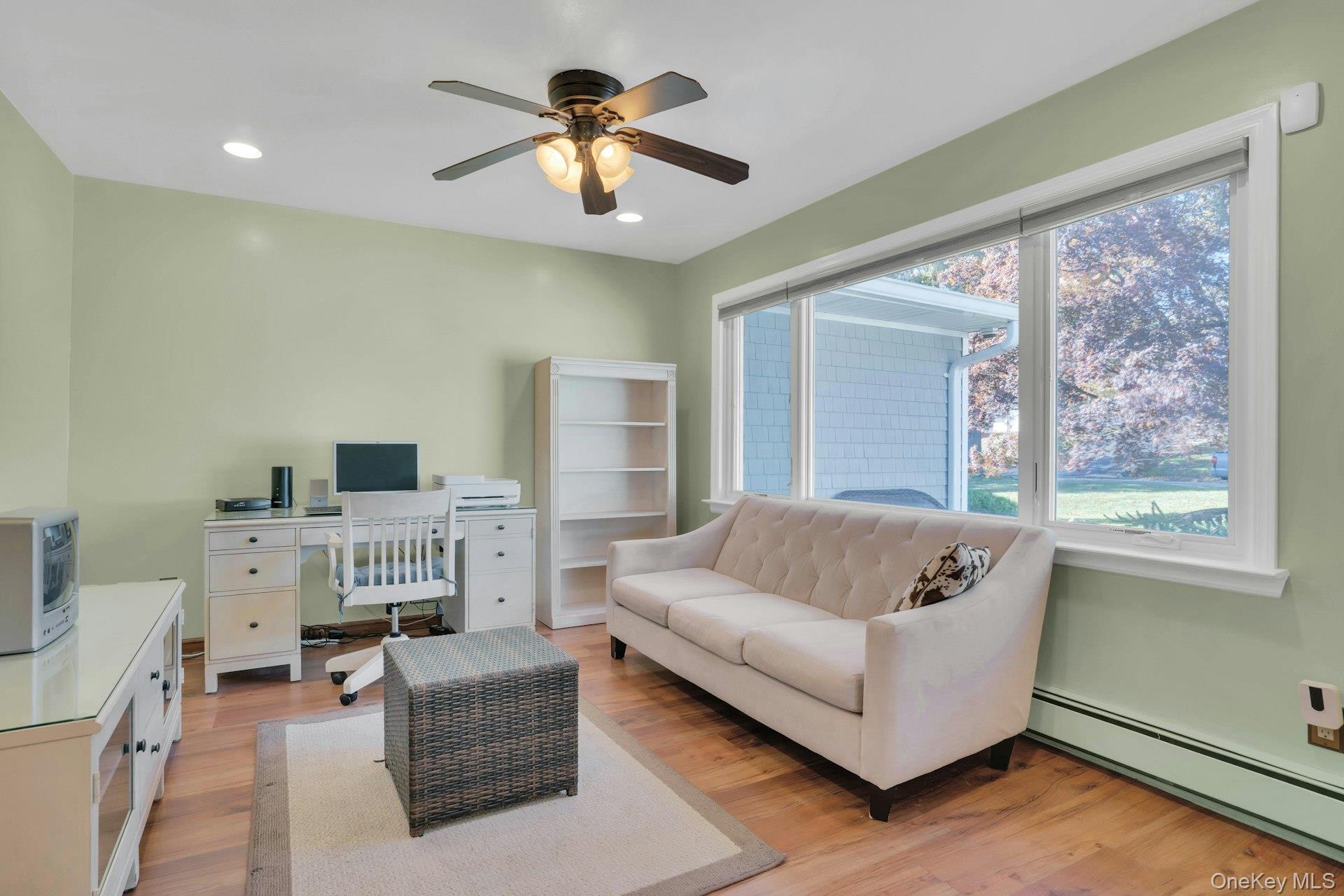 #7 photo, 15 Empire Court, Commack , NY 11725