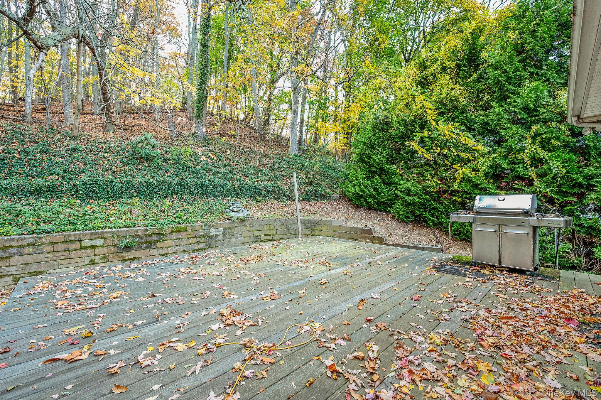 #5 photo, 293 Vernon Valley Road, Northport , NY 11768