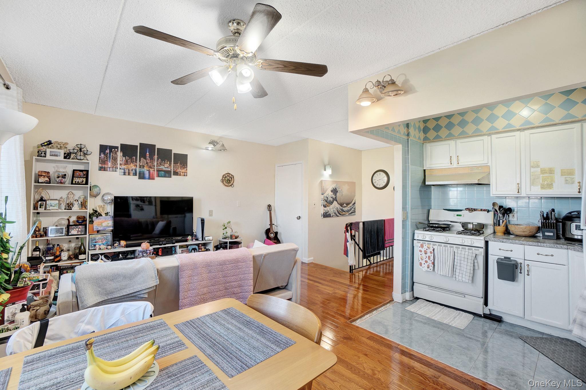 #9 photo, 1308 33rd Avenue, Astoria , NY 11106