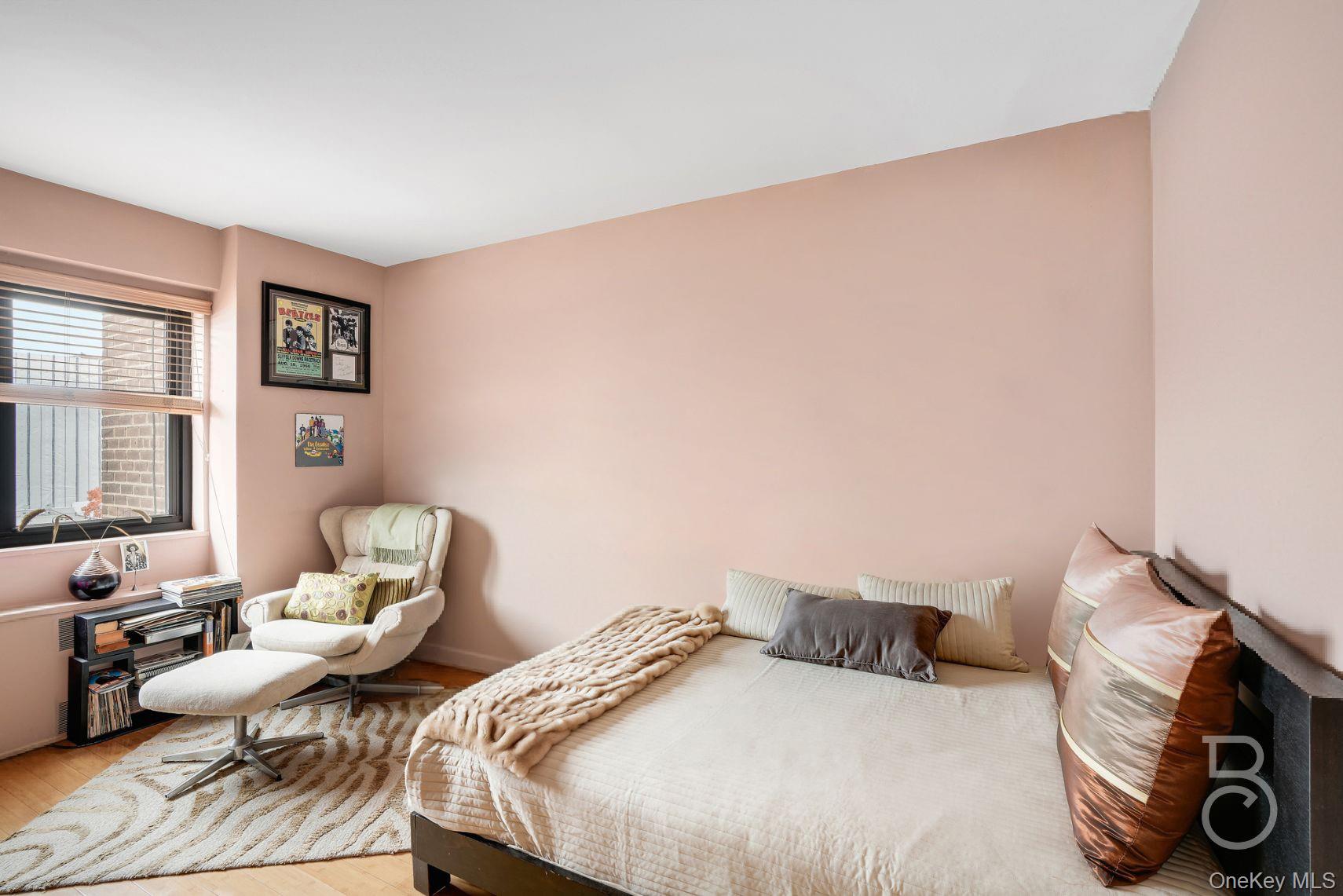 #10 photo, 33-47 14th Street, Astoria , NY 11106