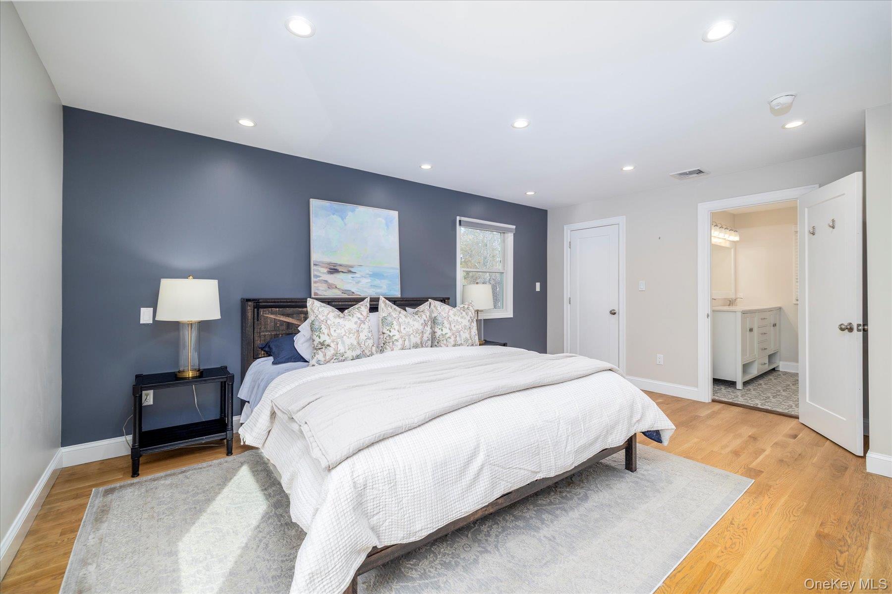 #18 photo, 2 Atlas Avenue, Malverne , NY 11565