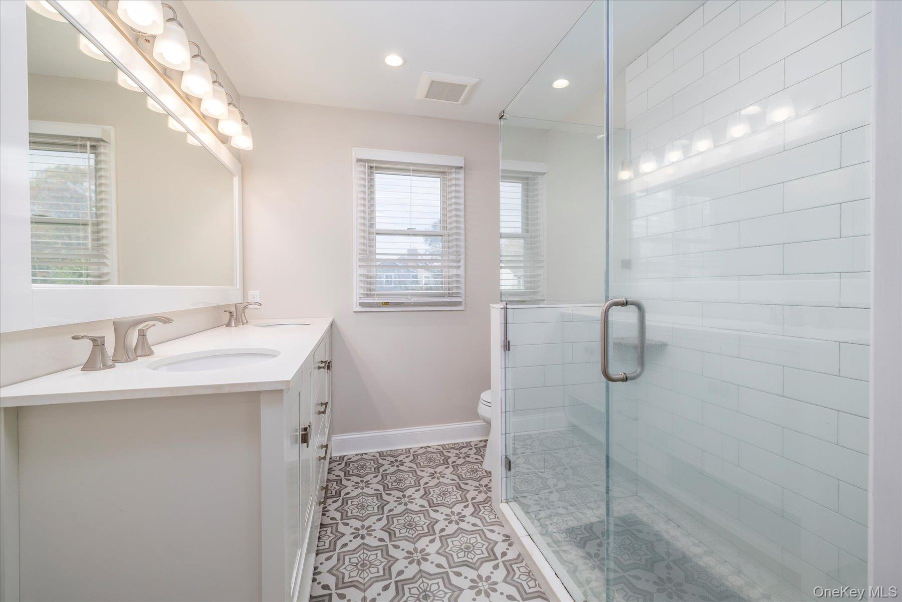 #20 photo, 2 Atlas Avenue, Malverne , NY 11565