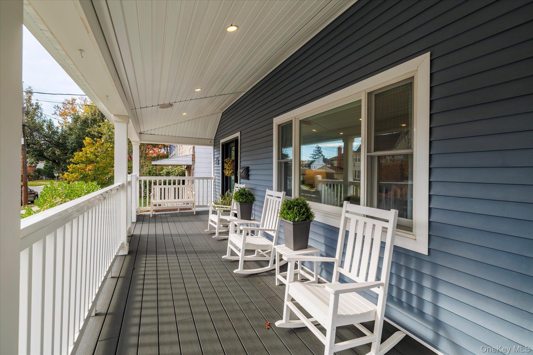 #7 photo, 2 Atlas Avenue, Malverne , NY 11565