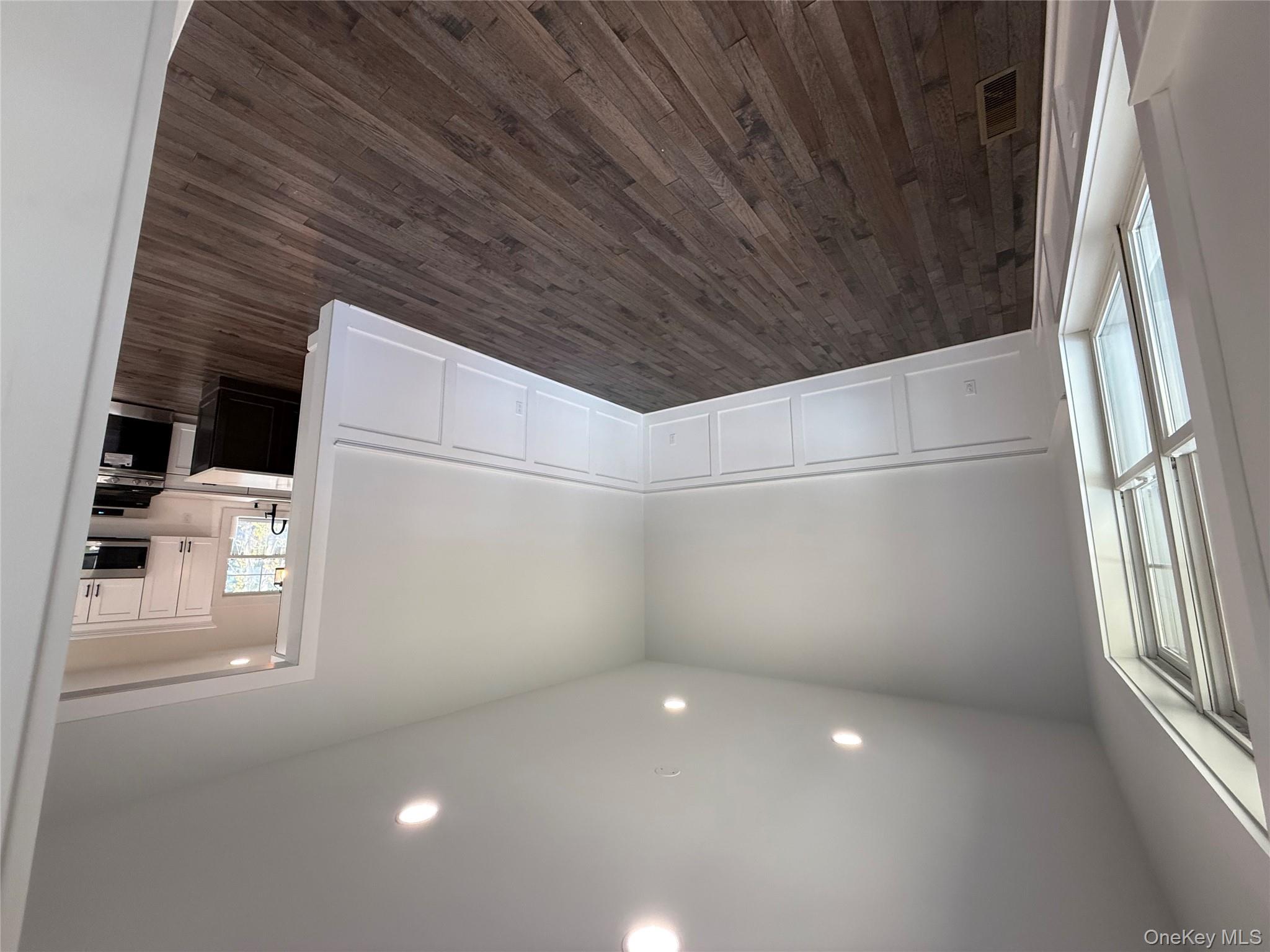 #6 photo, 247 N Dunton Avenue, East Patchogue , NY 11772