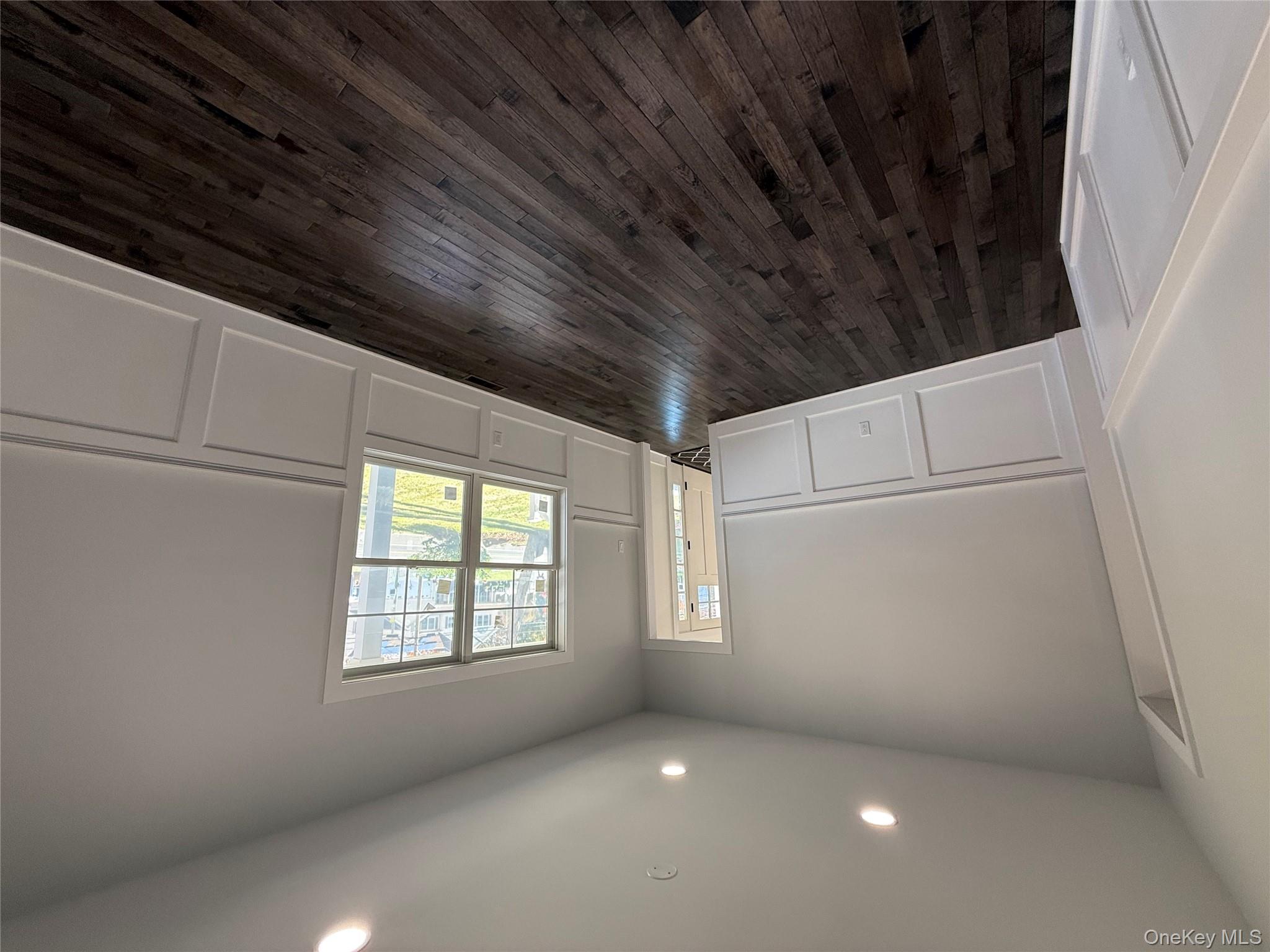 #7 photo, 247 N Dunton Avenue, East Patchogue , NY 11772