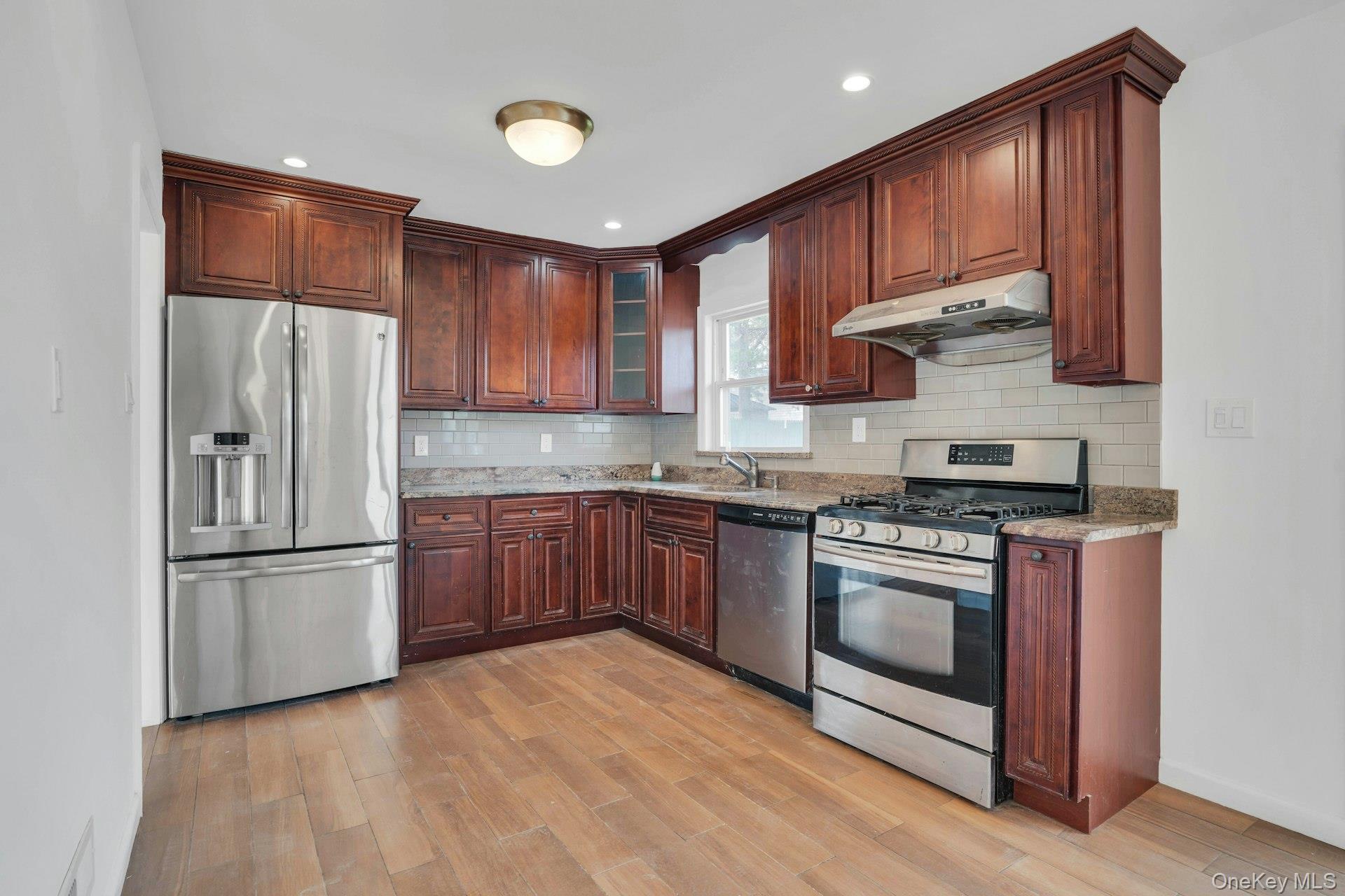 #12 photo, 44 Delaware Avenue, Commack , NY 11725