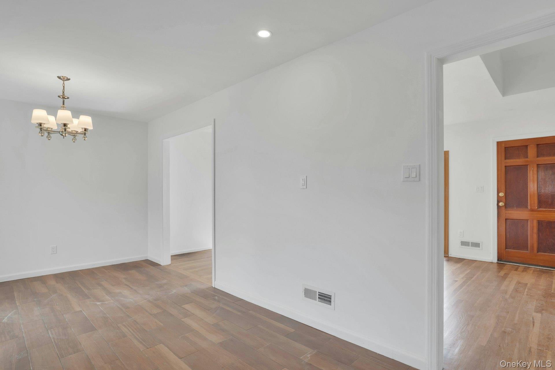 #13 photo, 44 Delaware Avenue, Commack , NY 11725