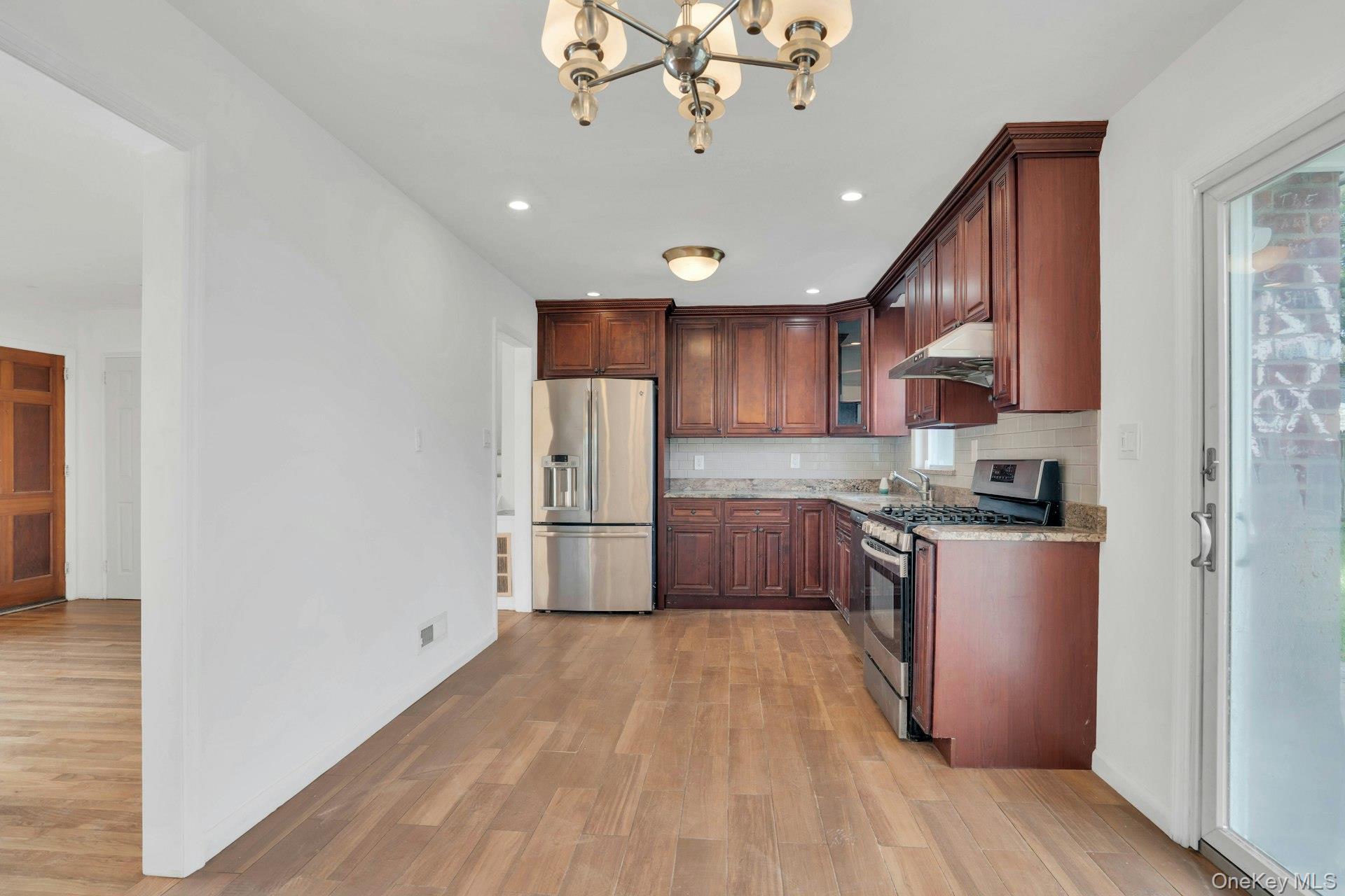 #15 photo, 44 Delaware Avenue, Commack , NY 11725