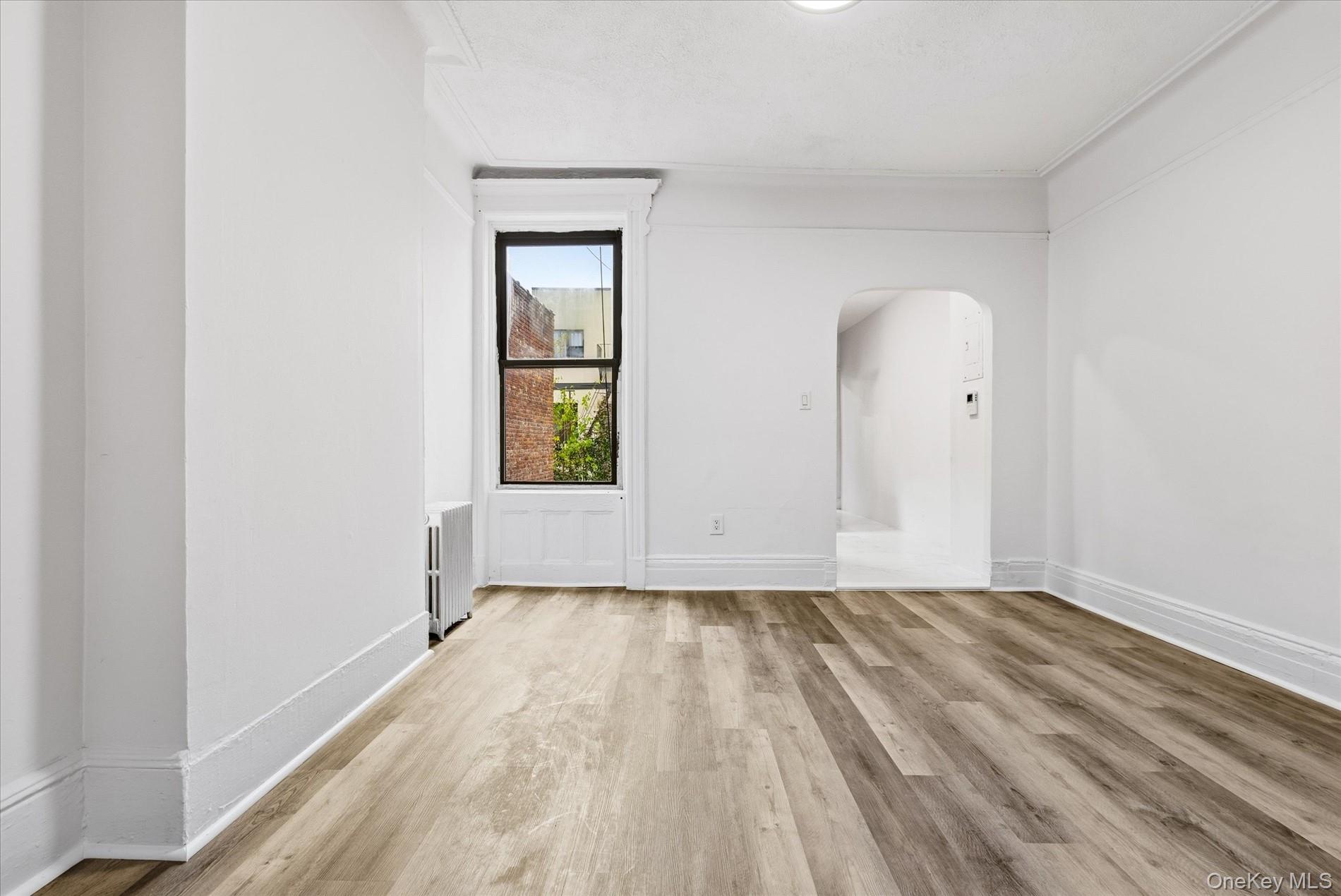 #5 photo, 422 Bleecker Street, Brooklyn , NY 11237
