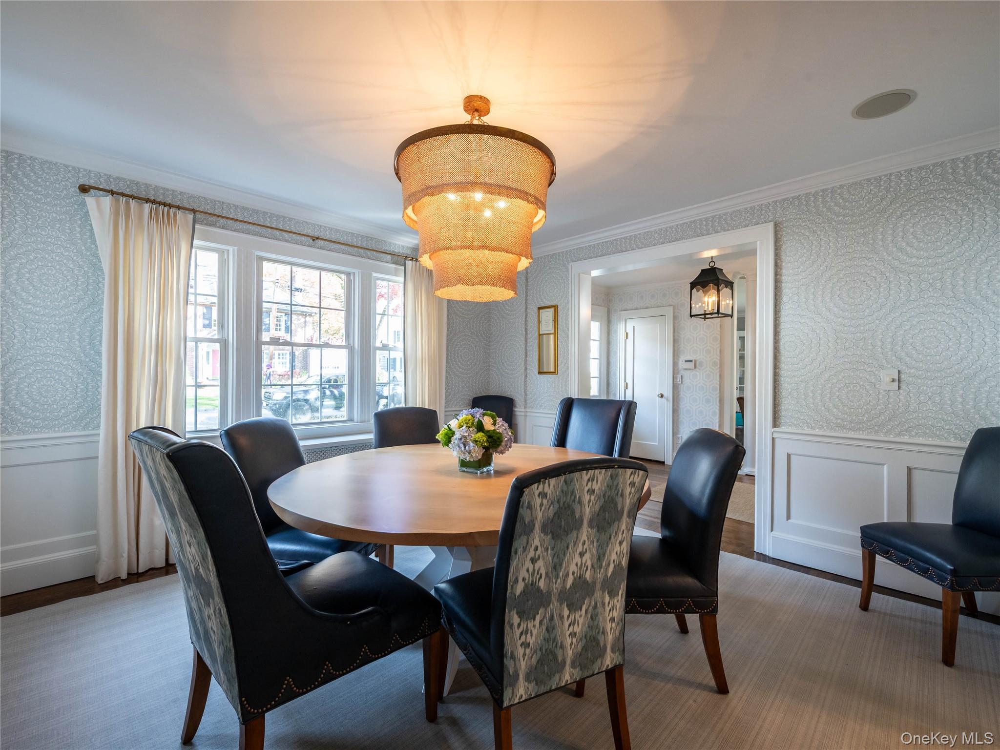 #14 photo, 39 Hawthorne Place, Manhasset , NY 11030