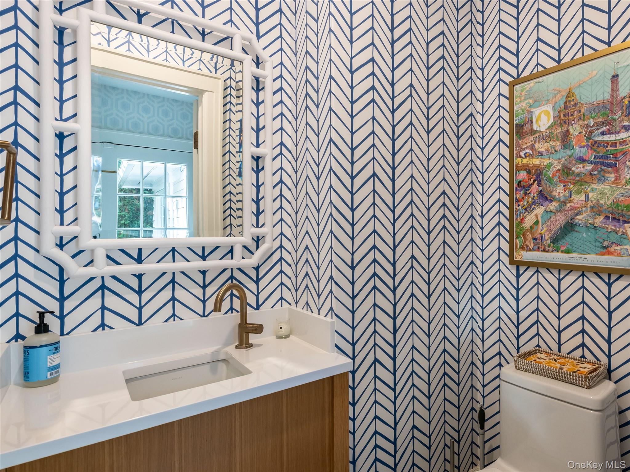 #15 photo, 39 Hawthorne Place, Manhasset , NY 11030