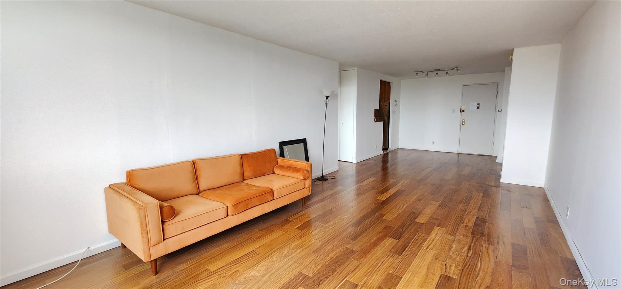 #10 photo, 118-17 Union Turnpike, Forest Hills , NY 11375