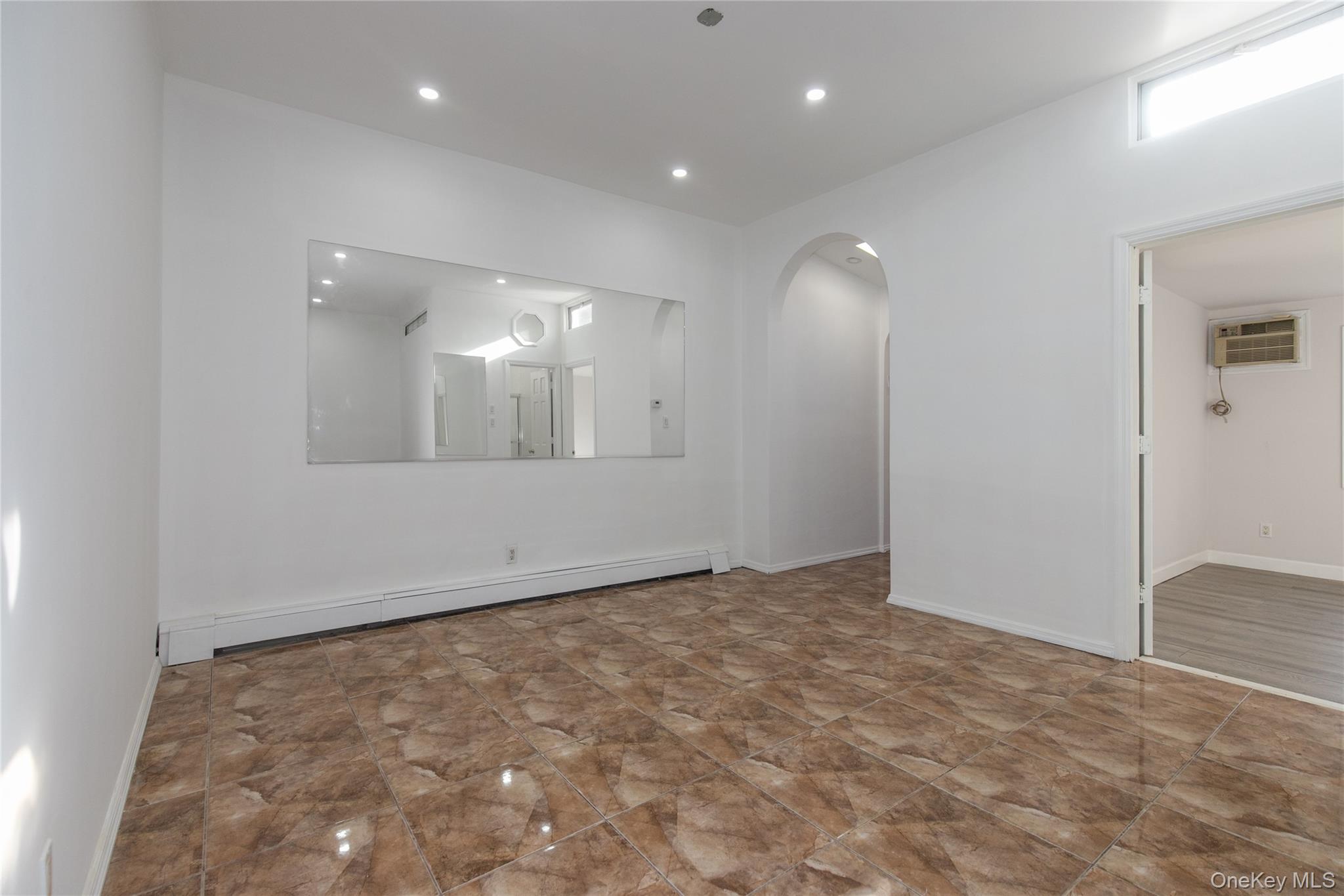 #10 photo, 5814 58th Avenue, كوينز Maspeth , NY 11378