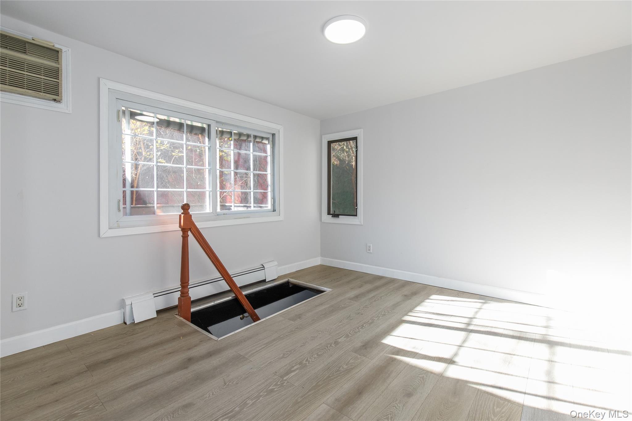 #13 photo, 5814 58th Avenue, كوينز Maspeth , NY 11378