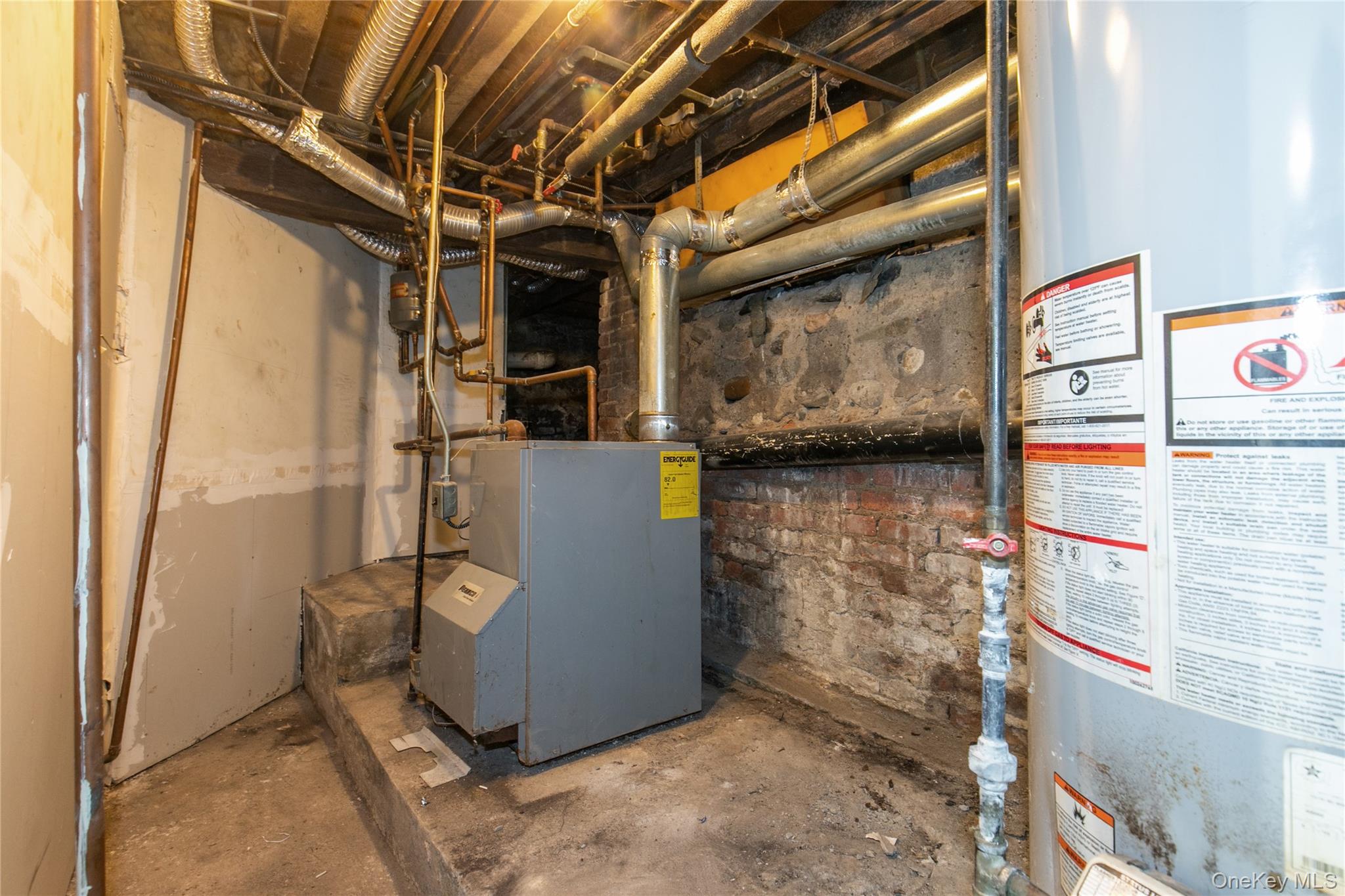 #17 photo, 5814 58th Avenue, كوينز Maspeth , NY 11378