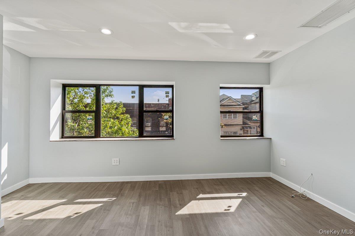 #5 photo, 58-34 59 St, Maspeth , NY 11378