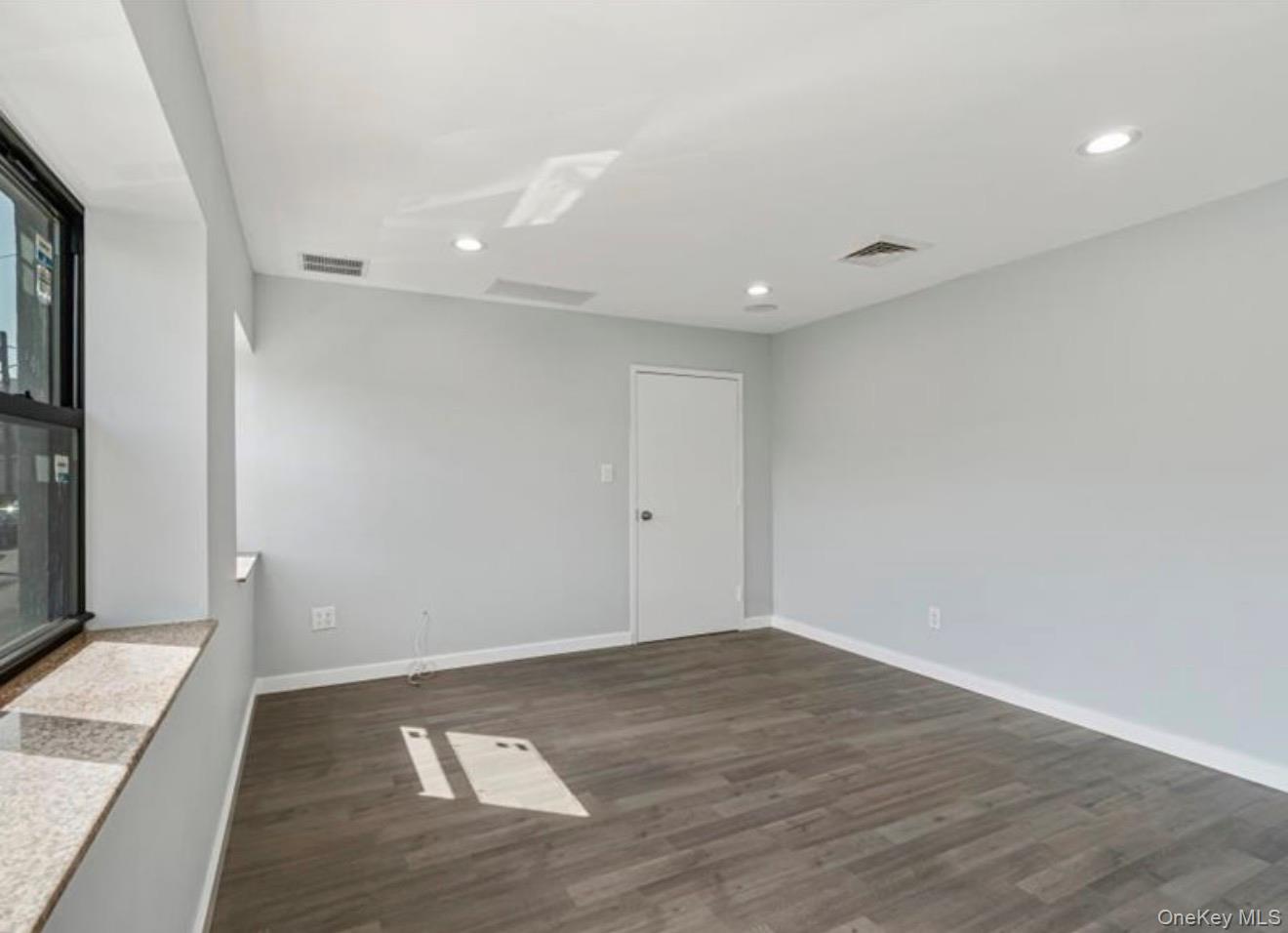 #8 photo, 58-34 59 St, Maspeth , NY 11378