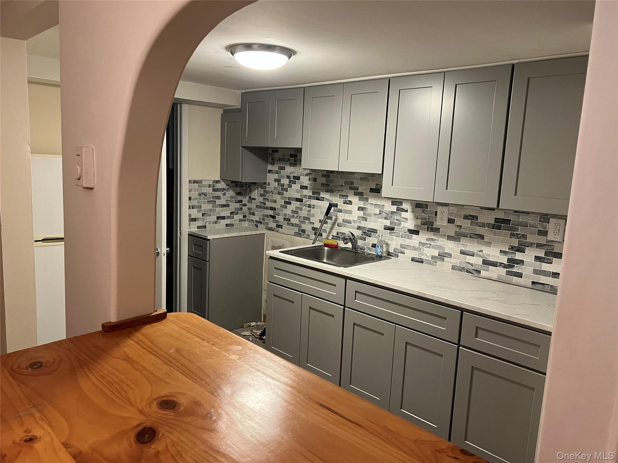 #16 photo, 9 Duffin Avenue, West Islip , NY 11795