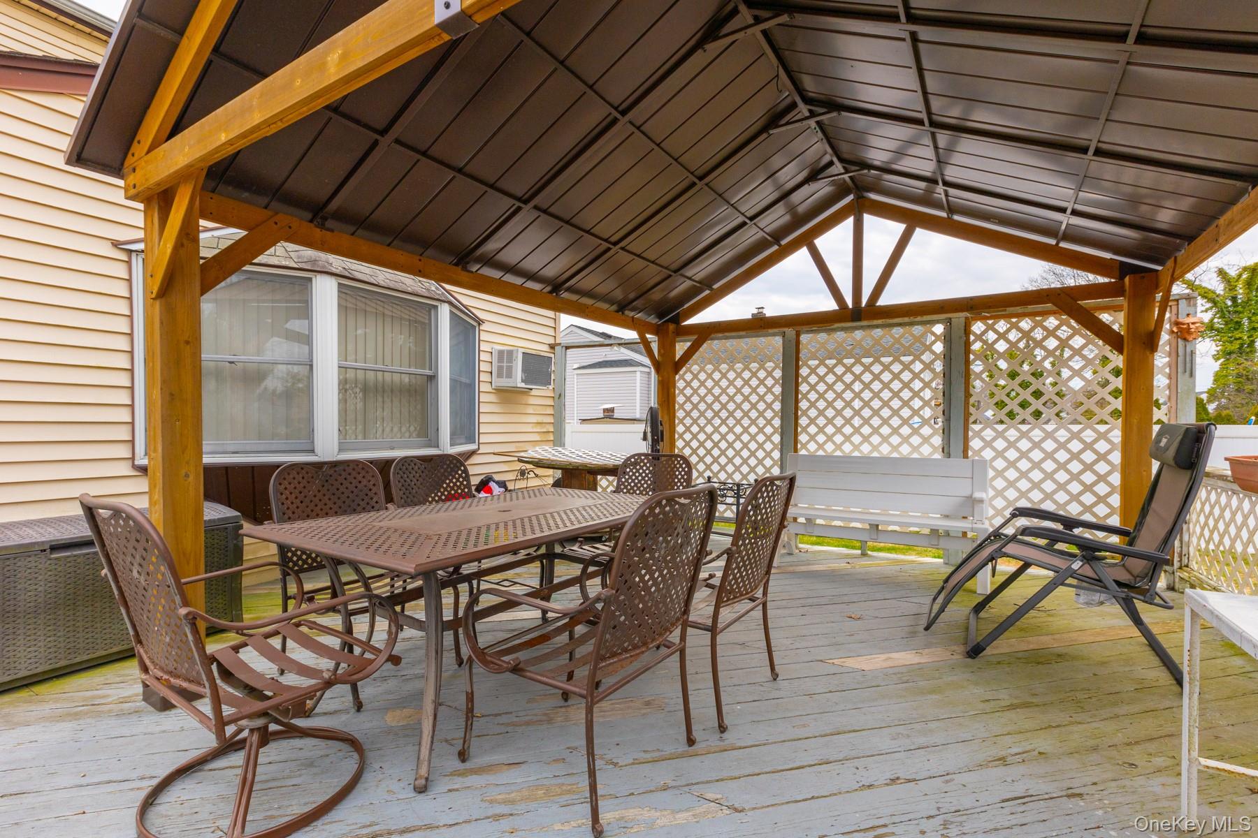 #20 photo, 9 Duffin Avenue, West Islip , NY 11795