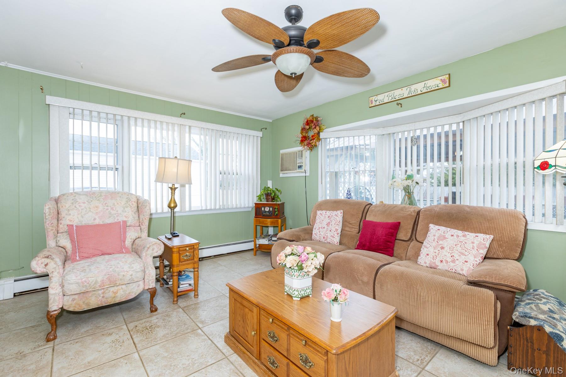 #8 photo, 9 Duffin Avenue, West Islip , NY 11795