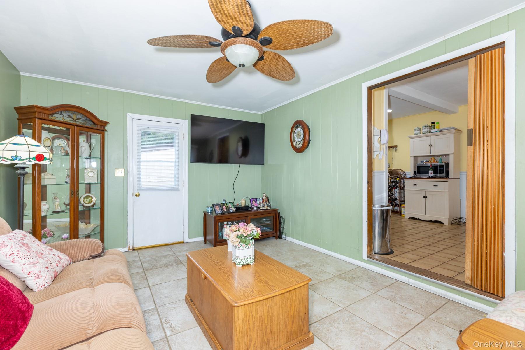 #9 photo, 9 Duffin Avenue, West Islip , NY 11795