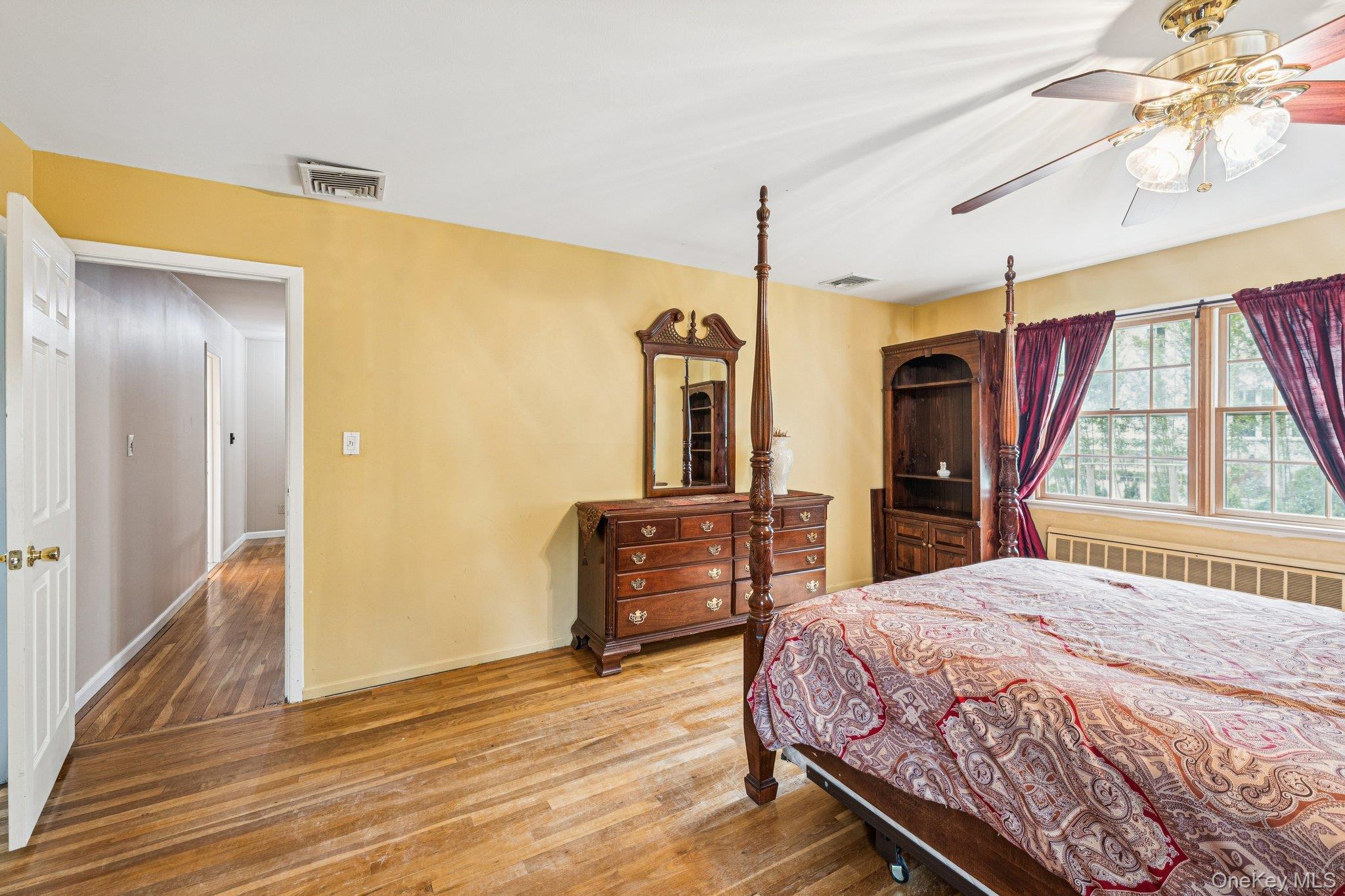 #17 photo, 9 Princeton Drive, Plainview , NY 11803