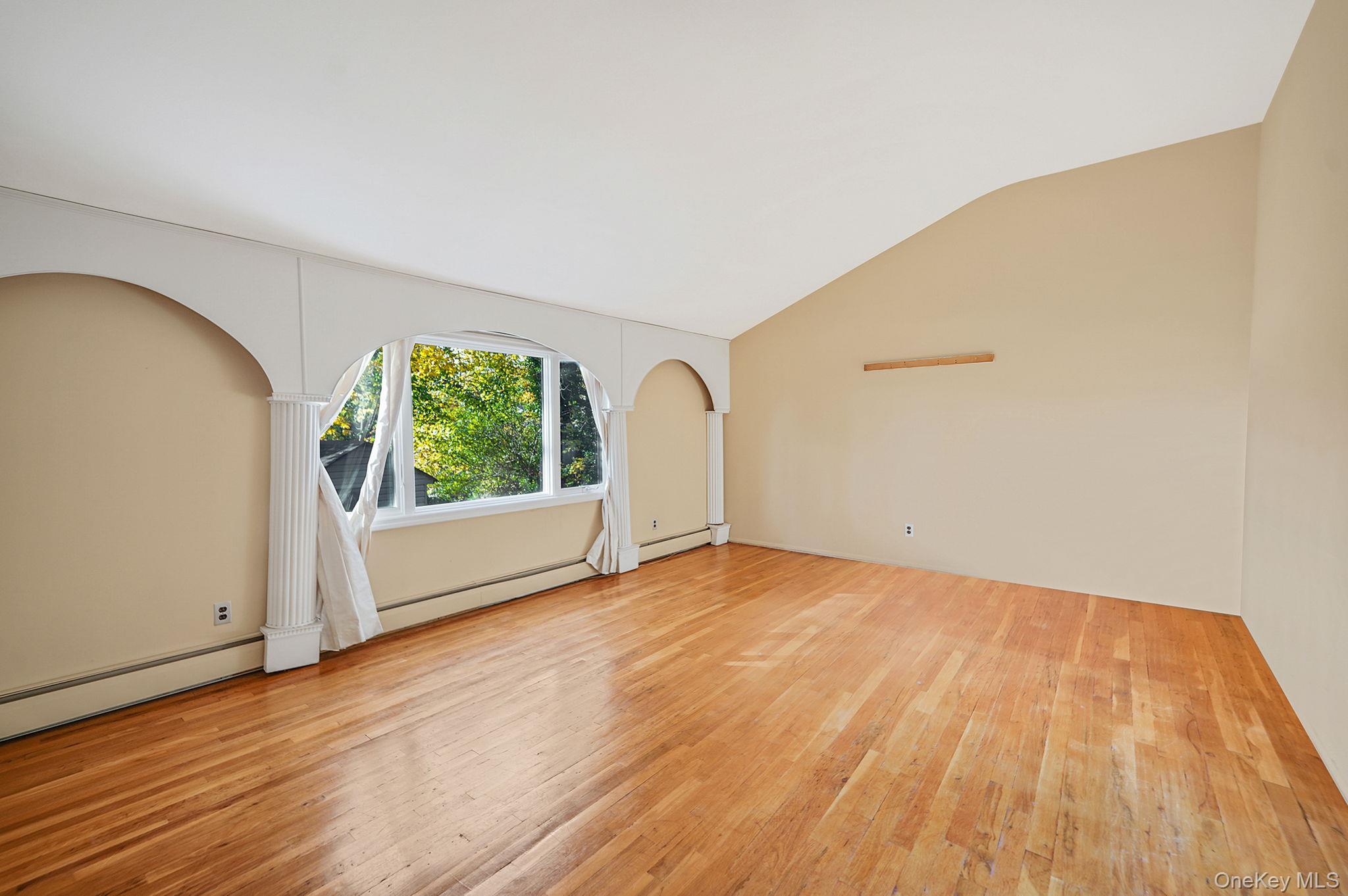 #11 photo, 28 Glacier Drive, Smithtown , NY 11787