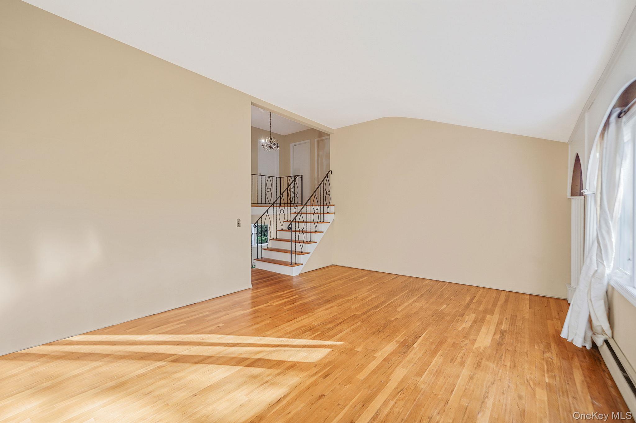 #12 photo, 28 Glacier Drive, Smithtown , NY 11787