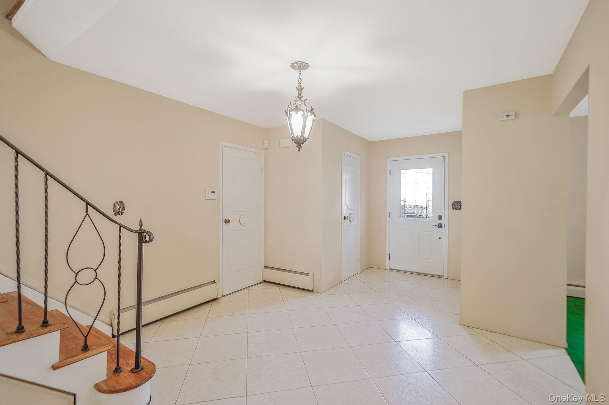 #6 photo, 28 Glacier Drive, Smithtown , NY 11787