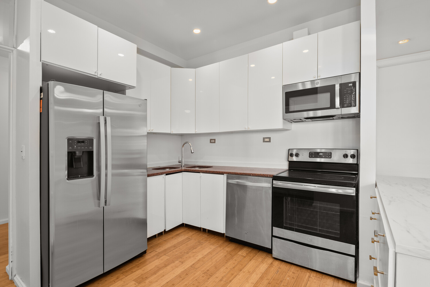 #5 photo, 208 W 30TH Street, Chelsea , NY 10001