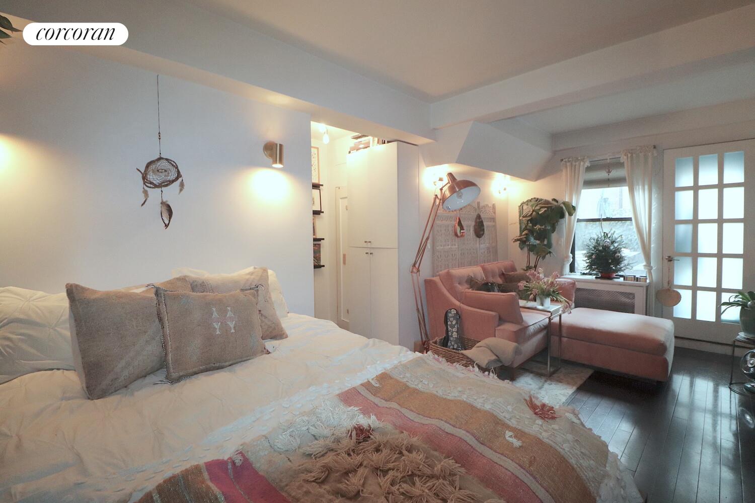 #8 photo, New York City, Greenwich Village , NY 10011