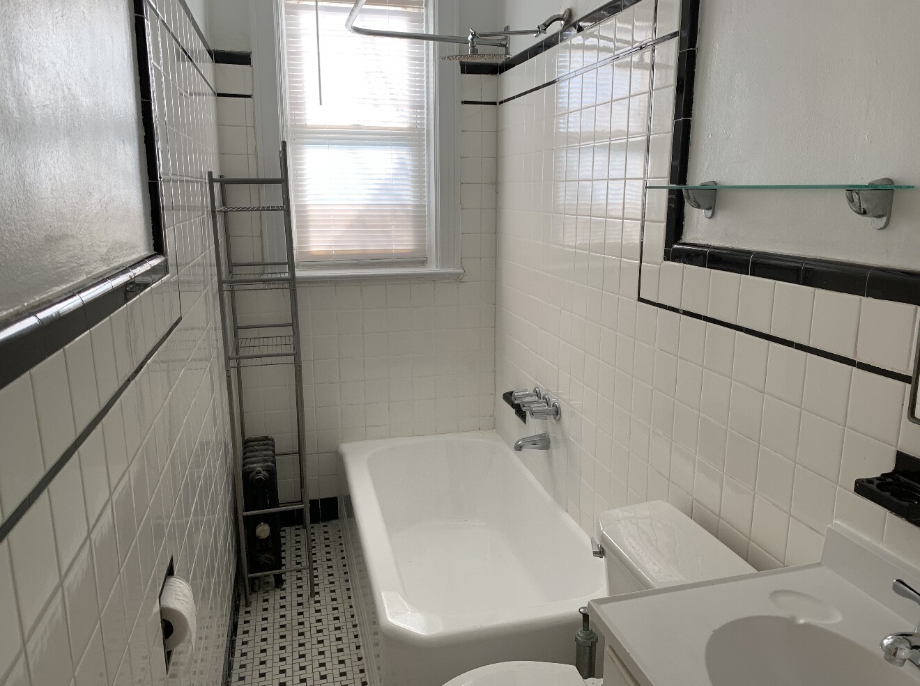 #15 photo, 59-69 59TH Street, Maspeth , NY 11378