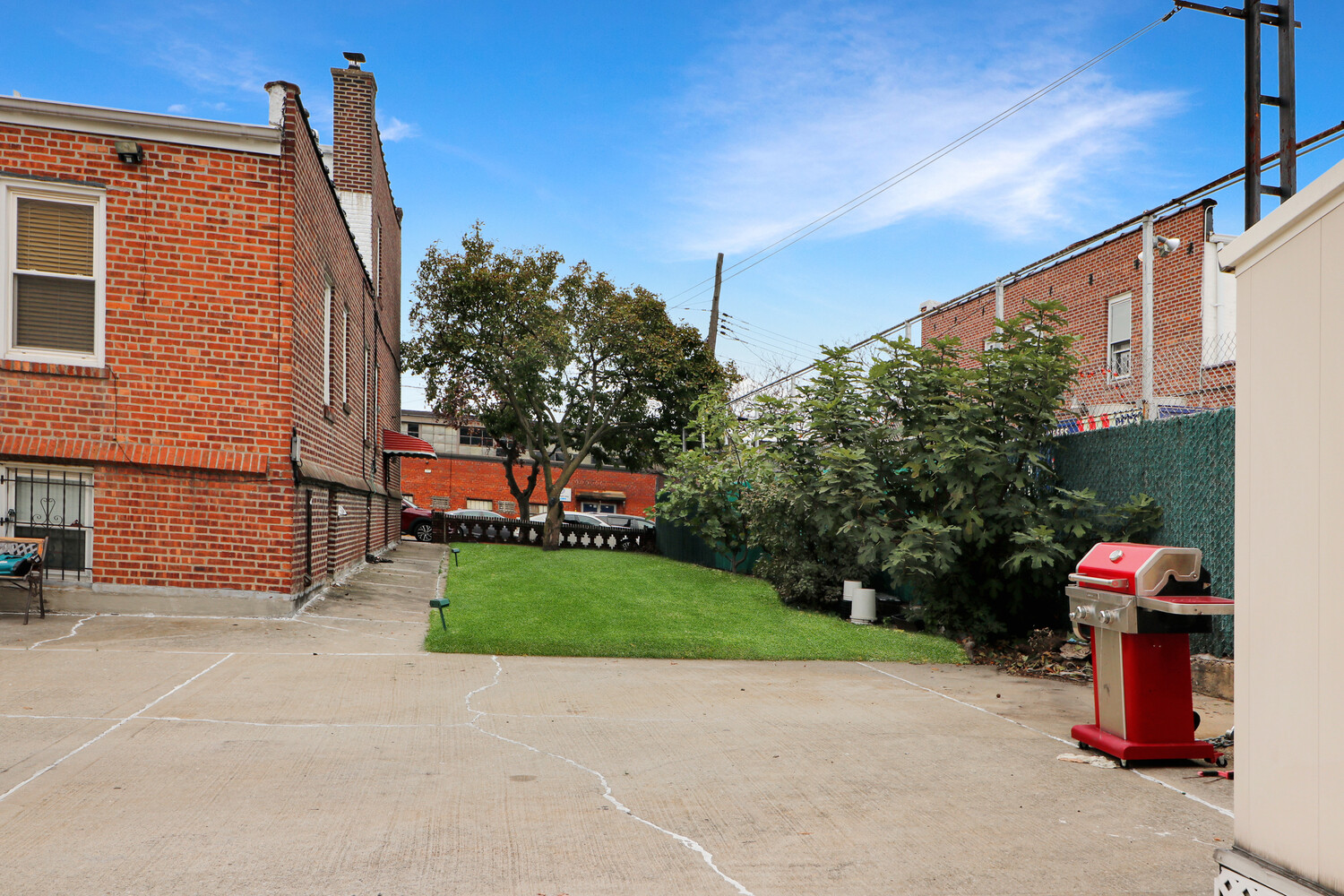 #7 photo, 59-69 59TH Street, Maspeth , NY 11378