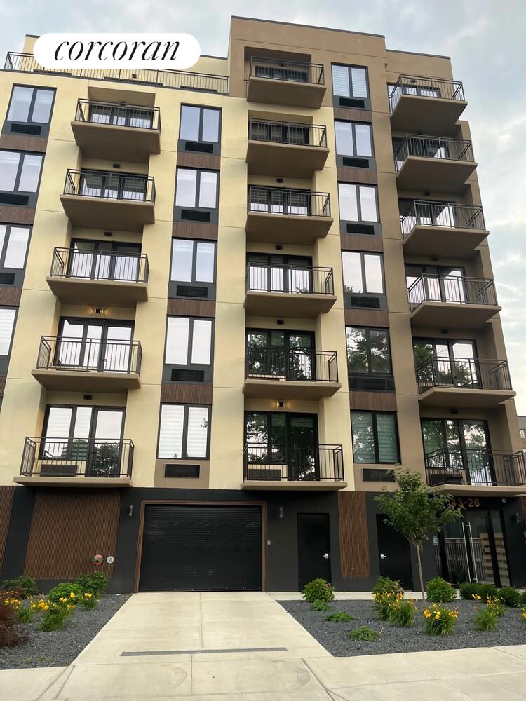 #8 photo, Briarwood, Briarwood , NY 11435