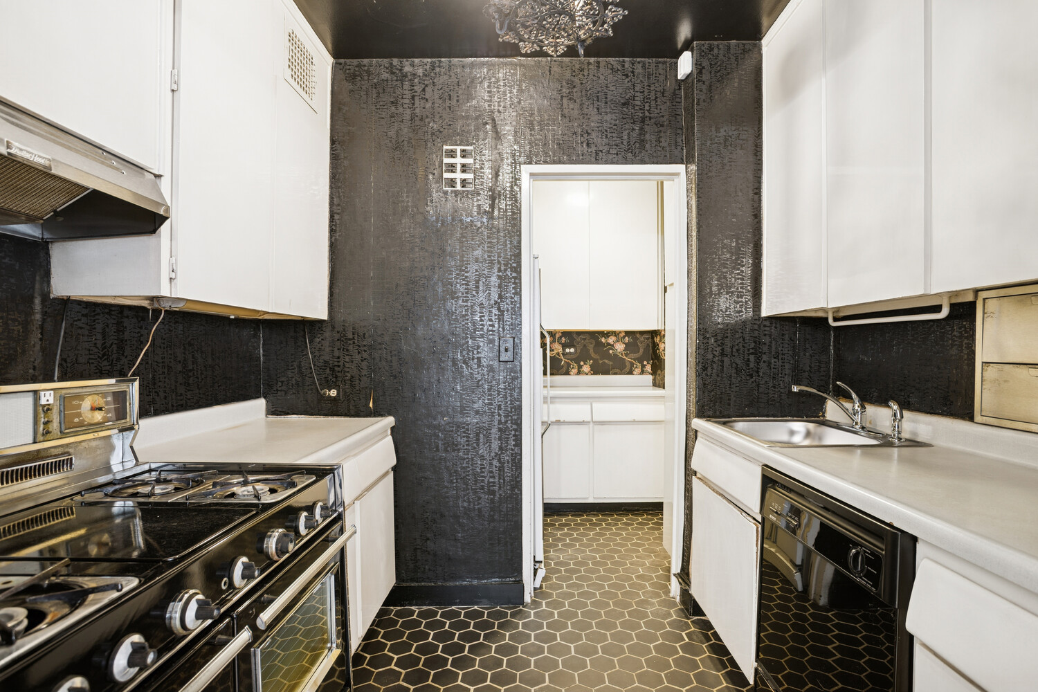 #6 photo, 30 E 62ND Street, Lenox Hill , NY 10065