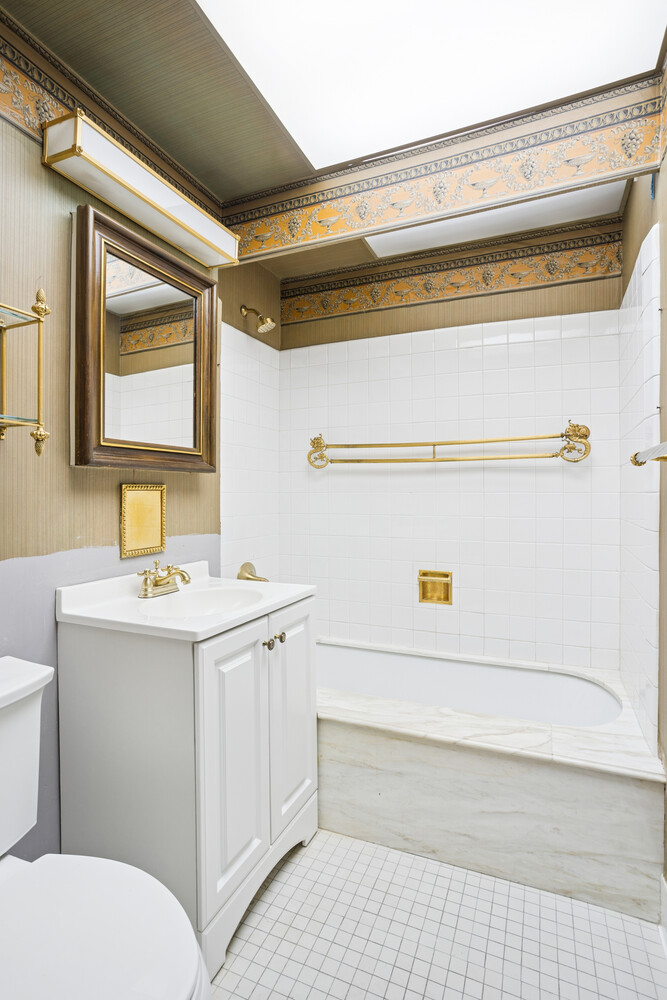 #8 photo, 30 E 62ND Street, Lenox Hill , NY 10065