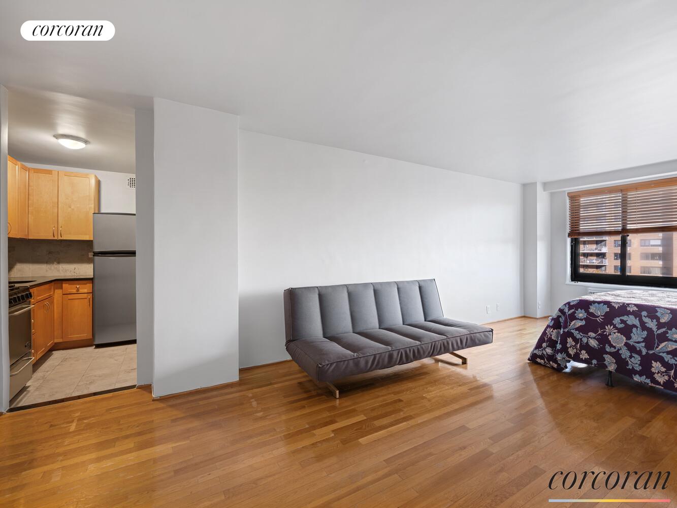 #5 photo, 185 HALL Street, Clinton Hill , NY 11205