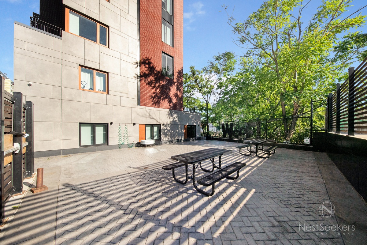 #10 photo, Long Island City, Long Island City , NY 11101