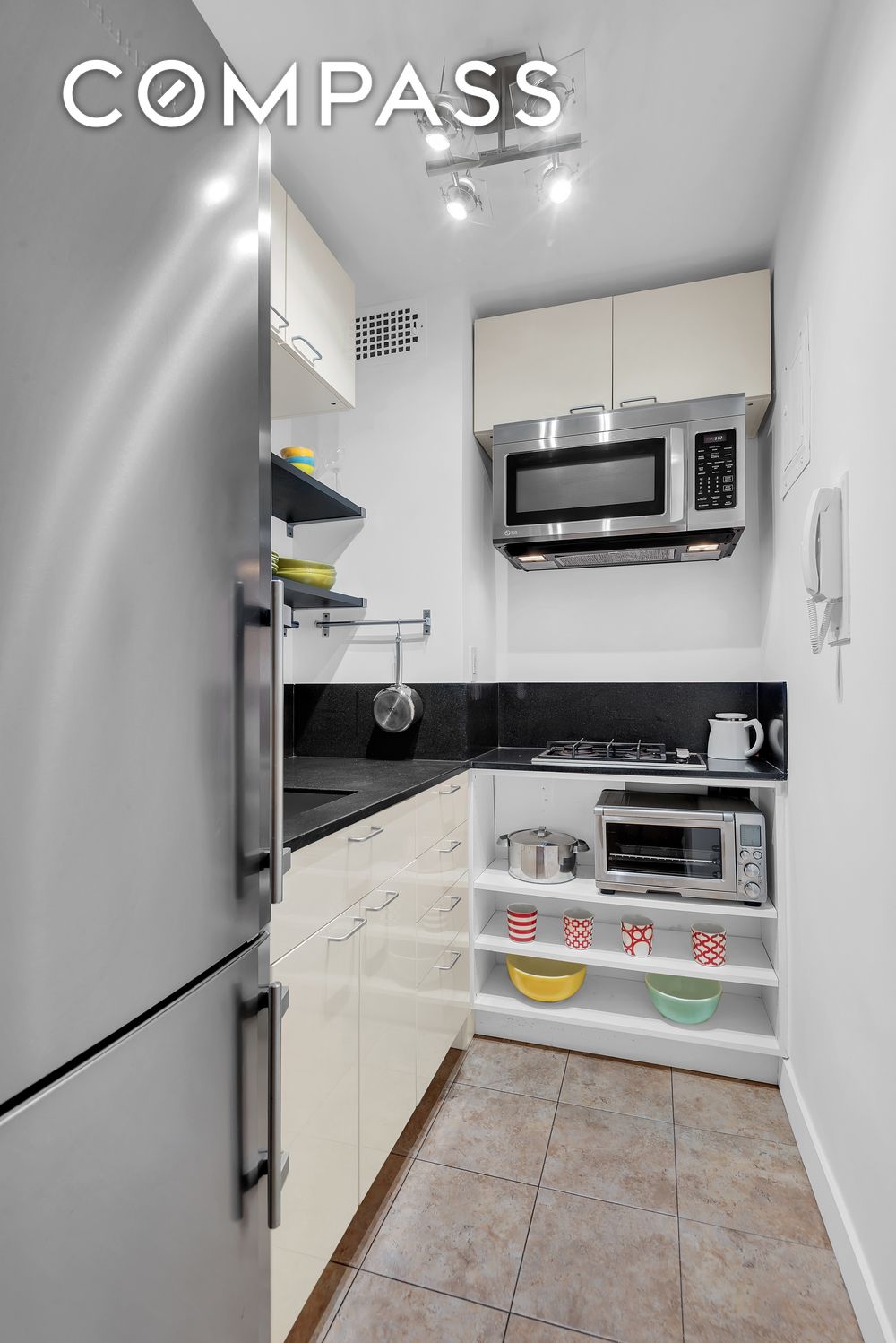 #5 photo, 3 Sheridan Square, West Village , NY 10014