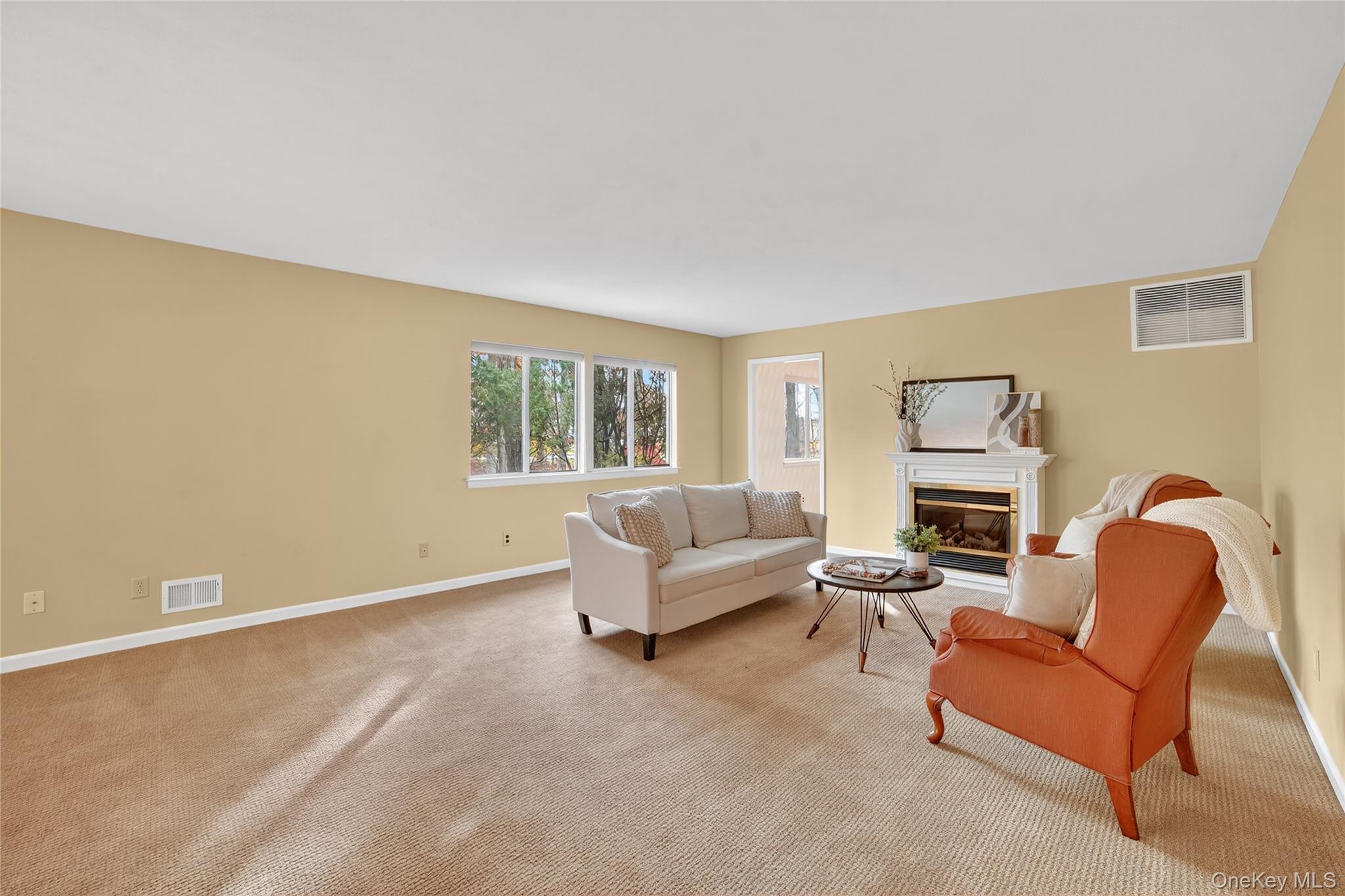 #2 photo, 170 Long Hill Drive, Jefferson Valley , NY 10598