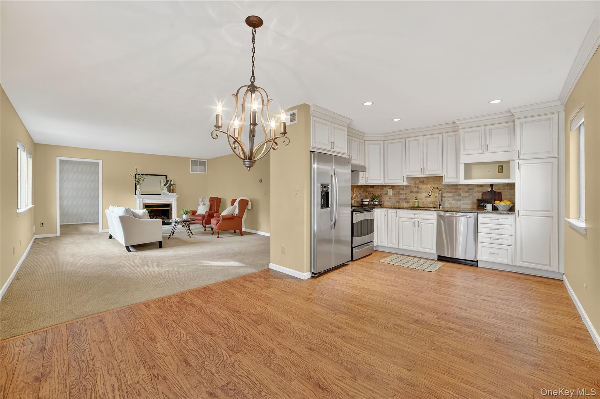 #4 photo, 170 Long Hill Drive, Jefferson Valley , NY 10598