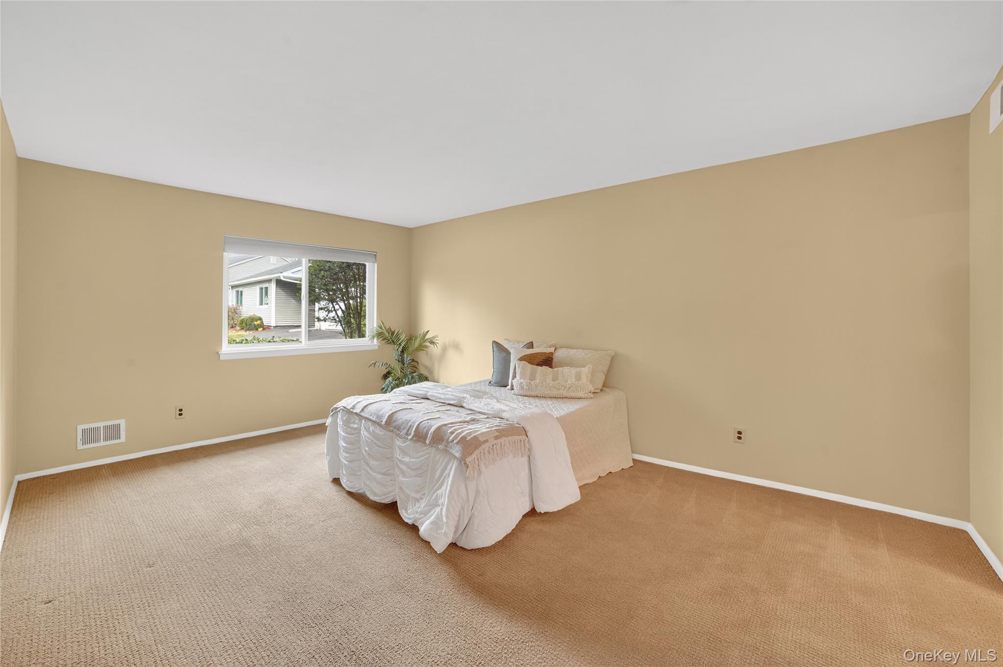 #6 photo, 170 Long Hill Drive, Jefferson Valley , NY 10598