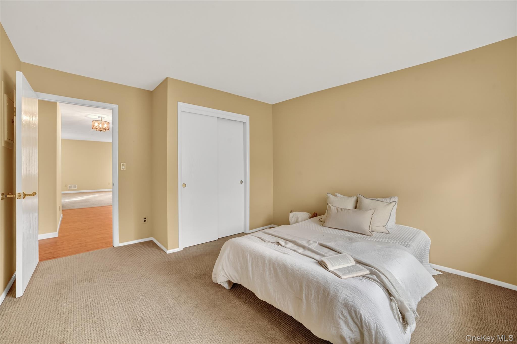 #8 photo, 170 Long Hill Drive, Jefferson Valley , NY 10598