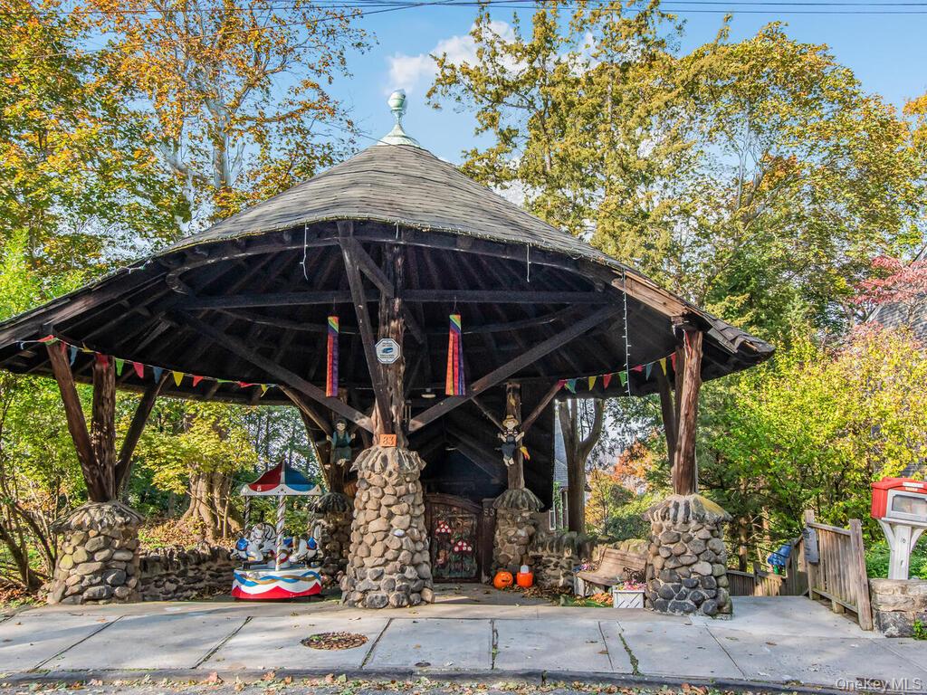 #3 photo, 83 Alta Avenue, Yonkers , NY 10705